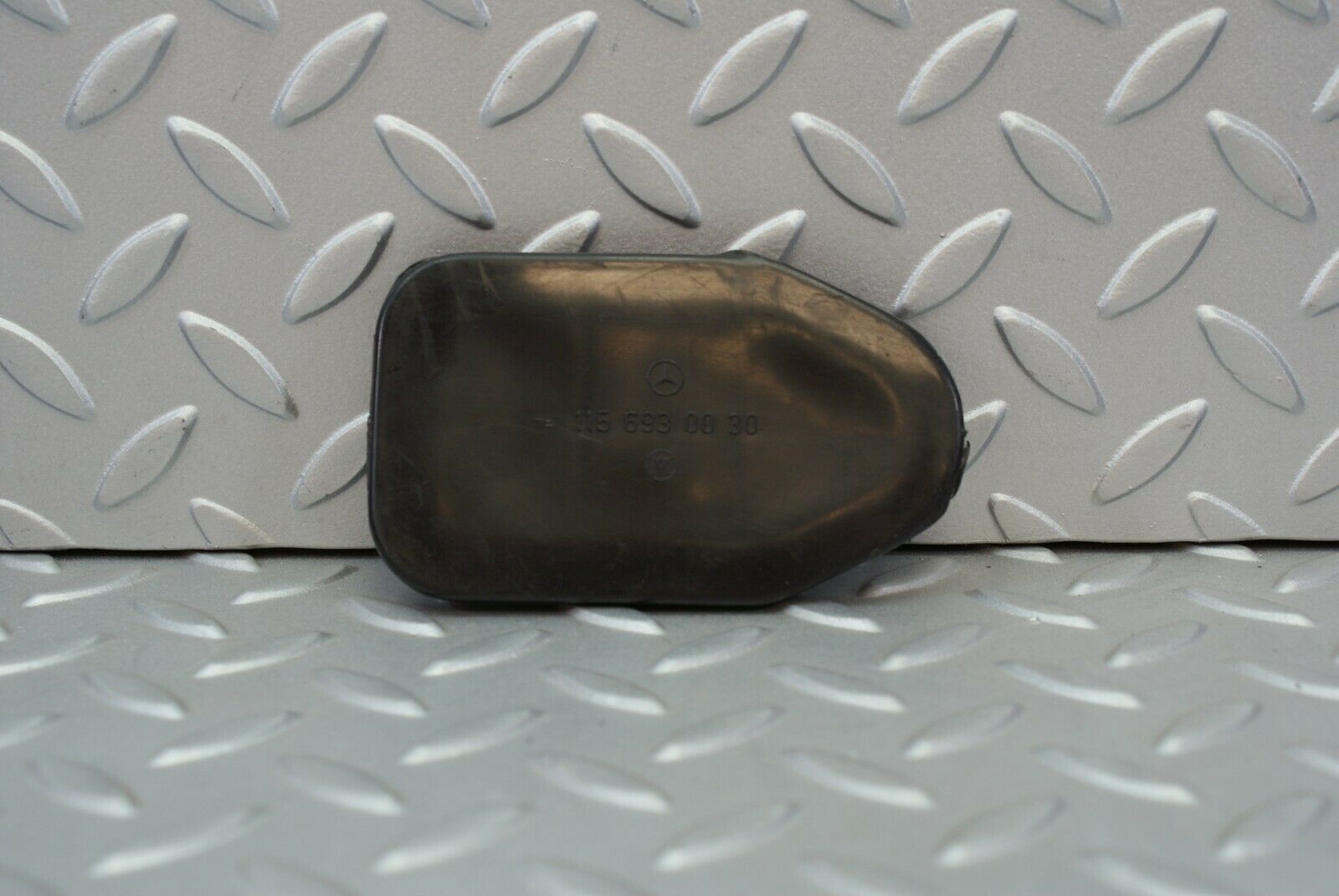 3033 Mercedes-Benz C123 280CE Coupe Boot Trunk Access Cover Panel 1156930030