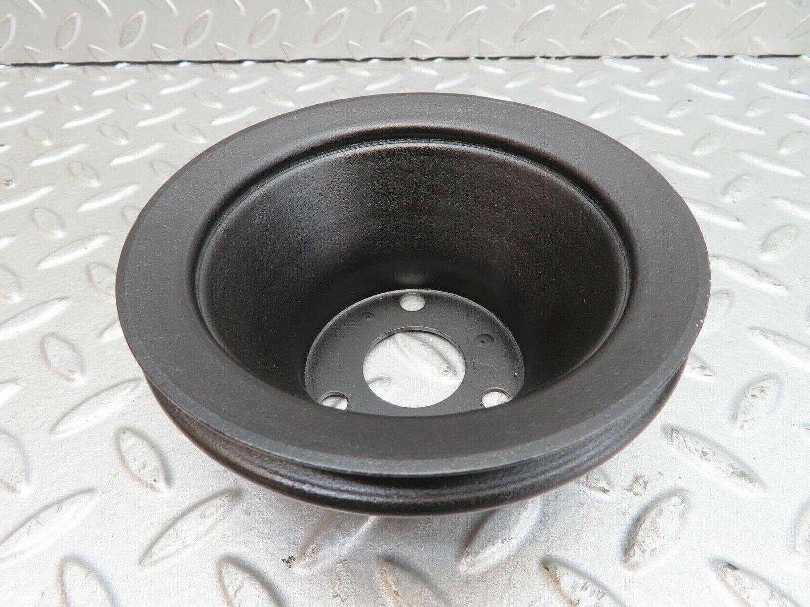 13880 Mercedes-Benz W123 200 Water Pump Pulley