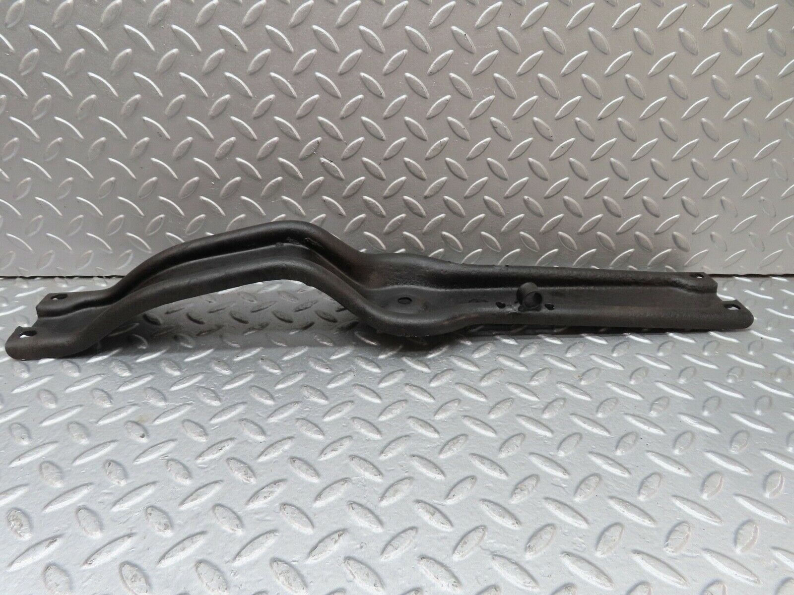 18219 Mercedes-Benz W111 220SE Coupe Gearbox Mount Bracket