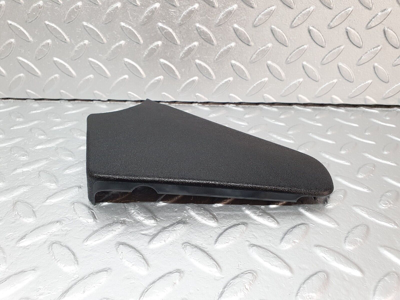 40789 Mercedes-Benz W126 Front Right Seat Cover Trim Black 1269180230