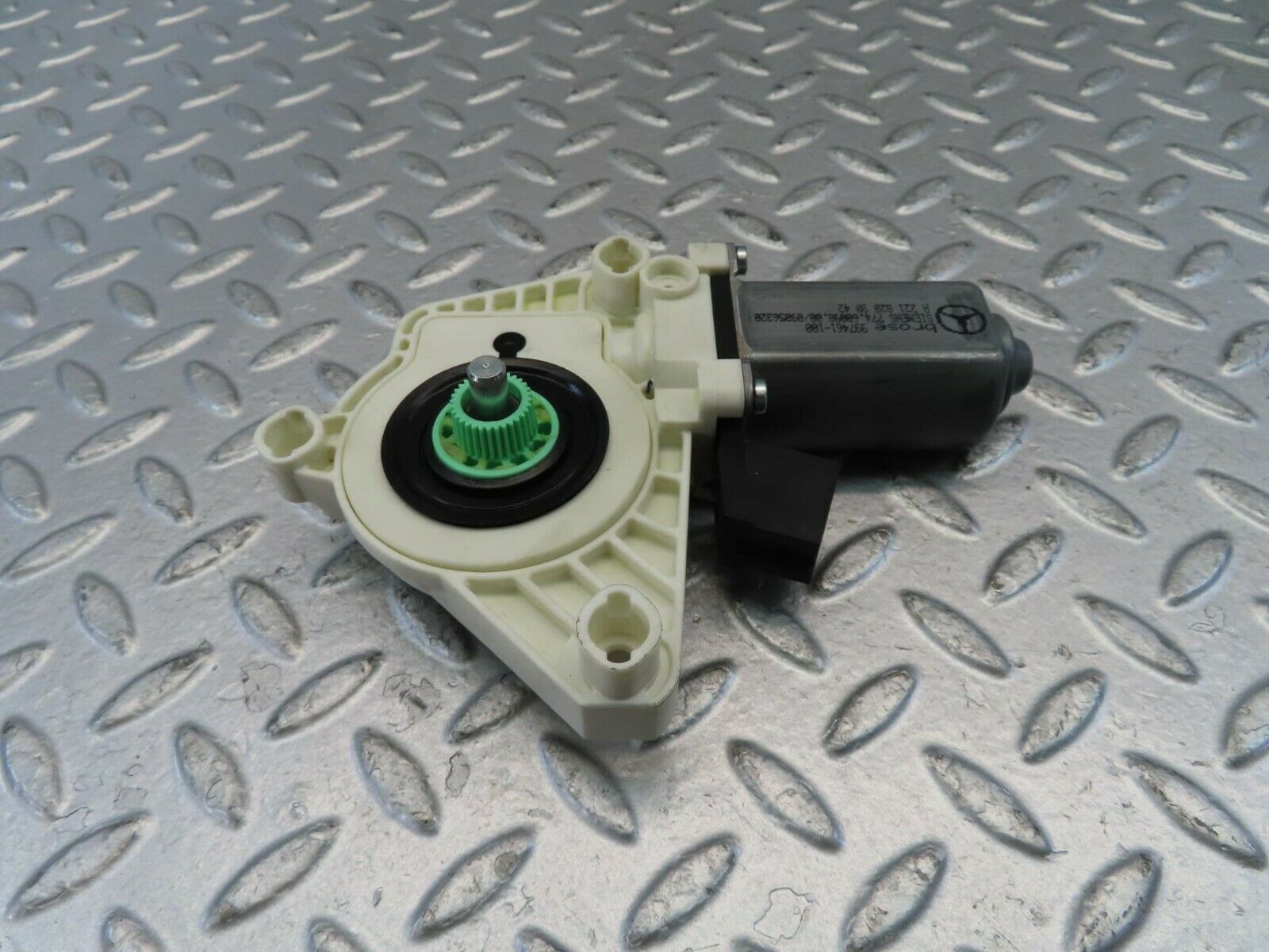 11191 Mercedes-Benz W221 S320 Rear Right Door Window Regulator Motor 997461100