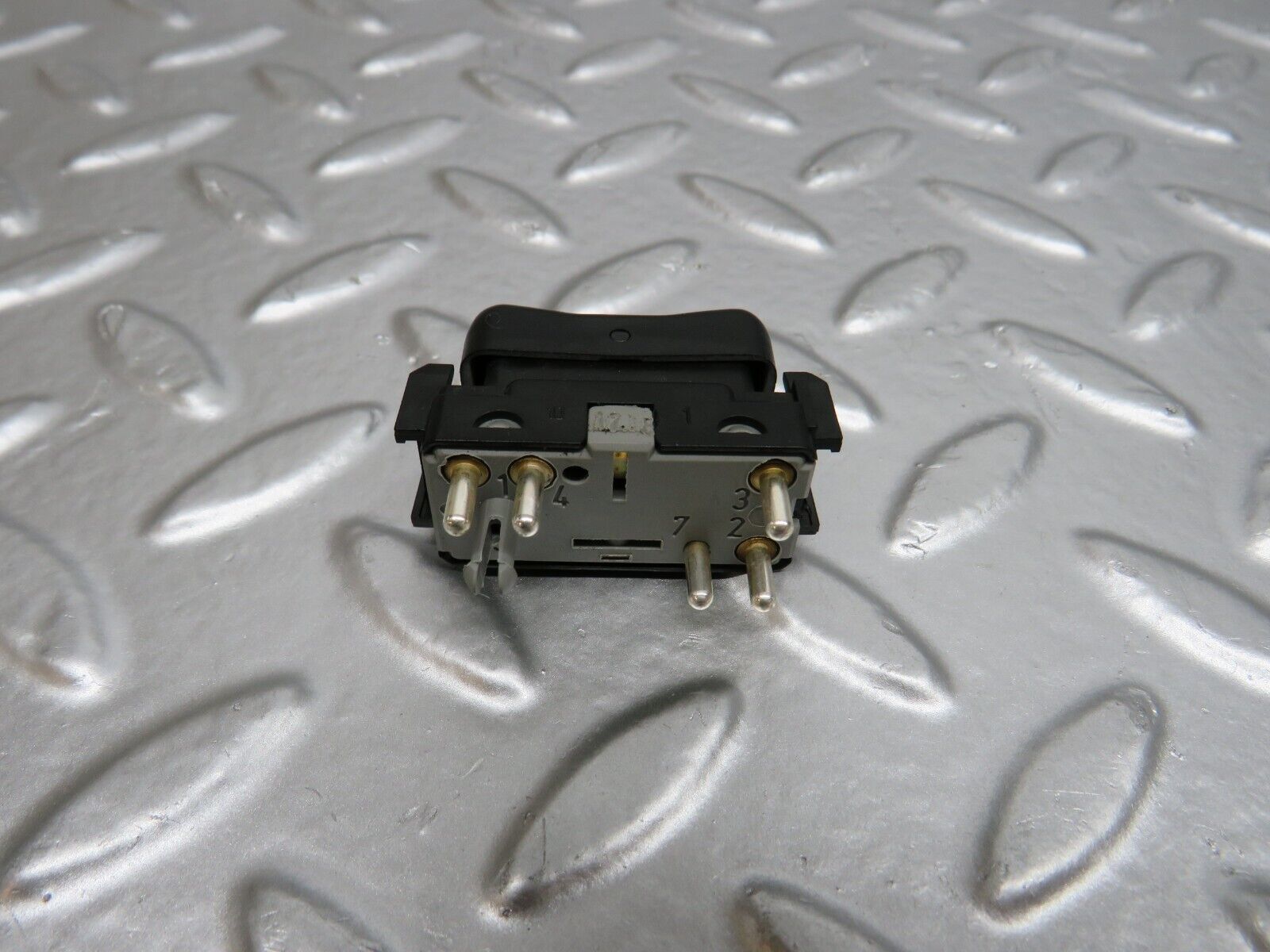 24670 Mercedes-Benz W140 S320 Electric Window Switch Left Side 1408210151