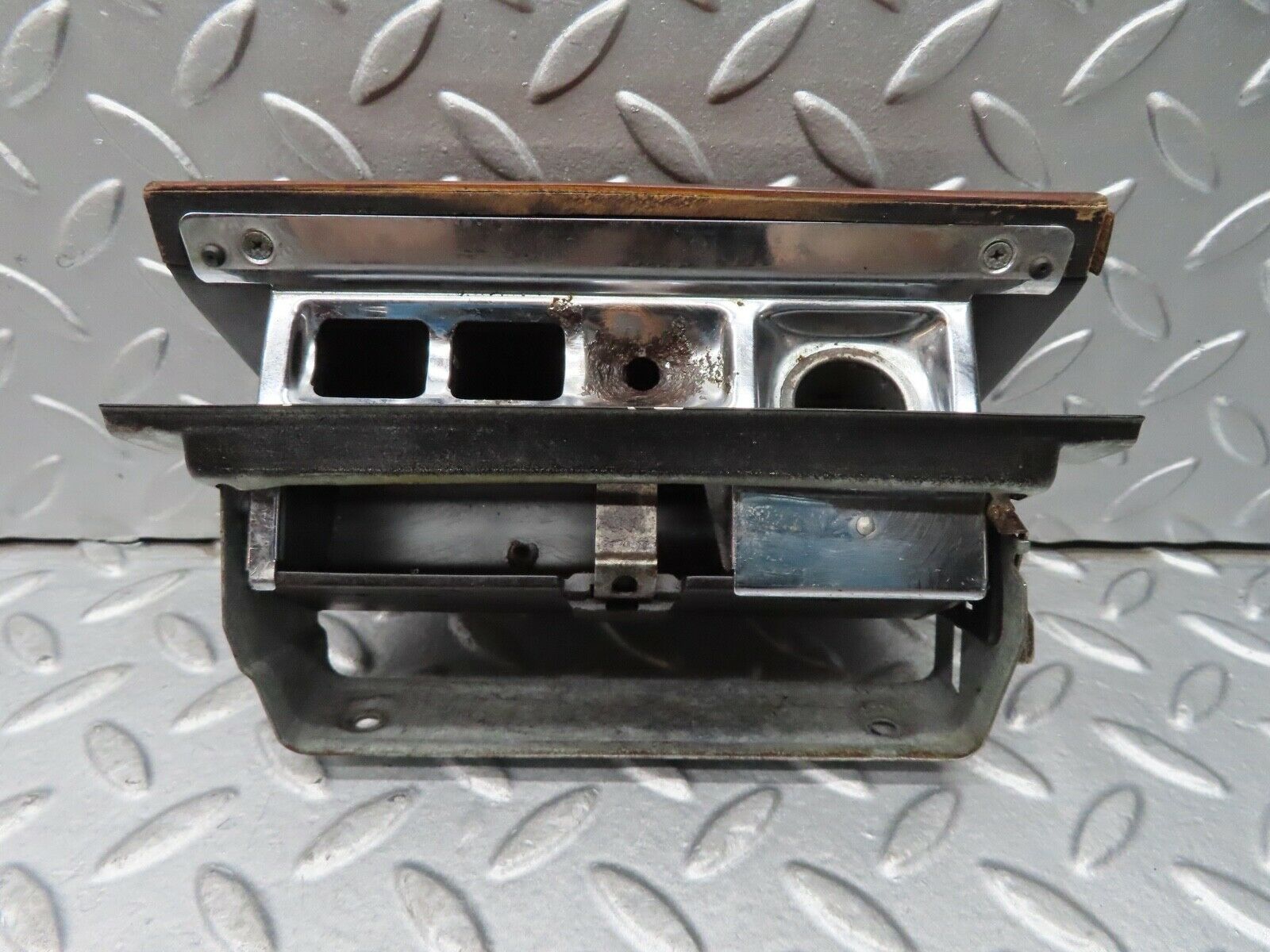 16880 Mercedes-Benz C123 280CE Coupe Centre Console Ashtray Wood Finish