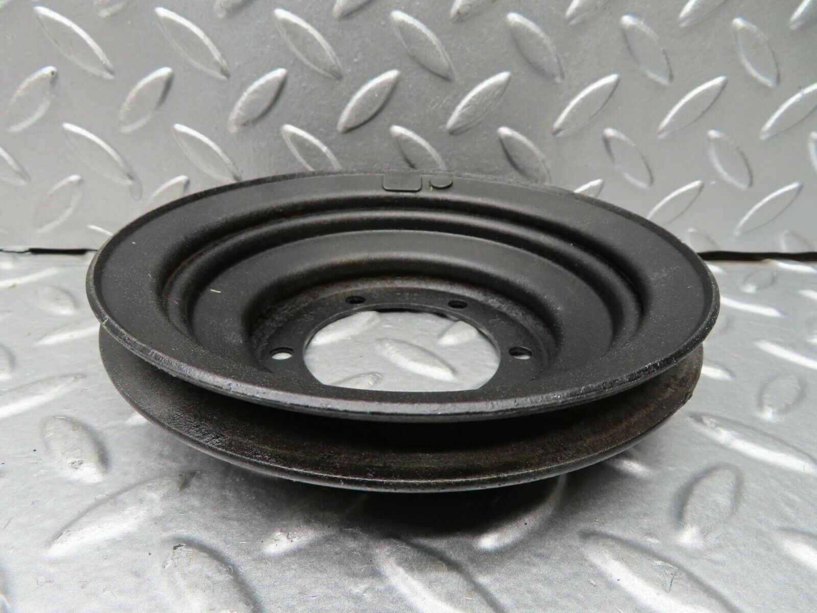 15266 Mercedes-Benz W123 230E Crankshaft Pulley 1020320404