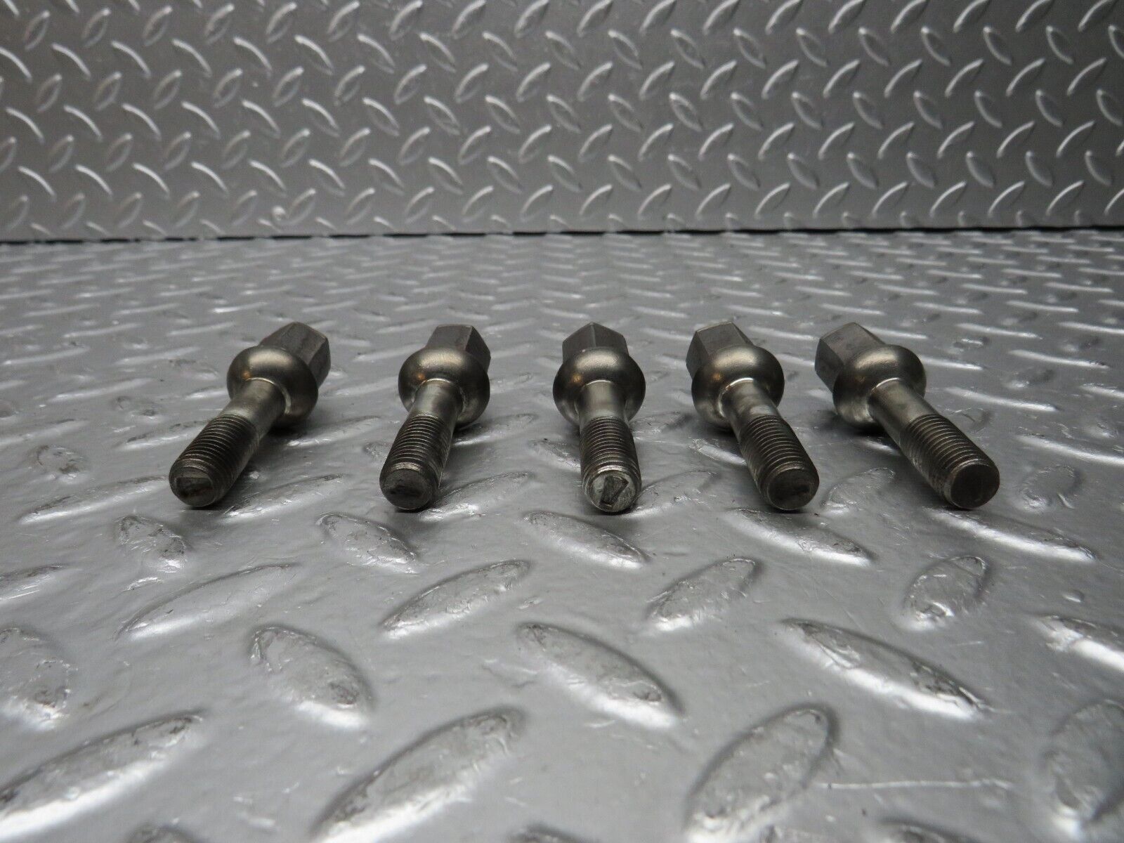 30528 Mercedes-Benz 5x Alloy Wheel Lug Bolt M12x1.5