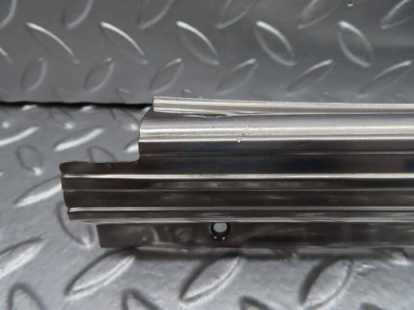 20956 Mercedes-Benz W114 250CE Coupe Left Door Sill Chrome