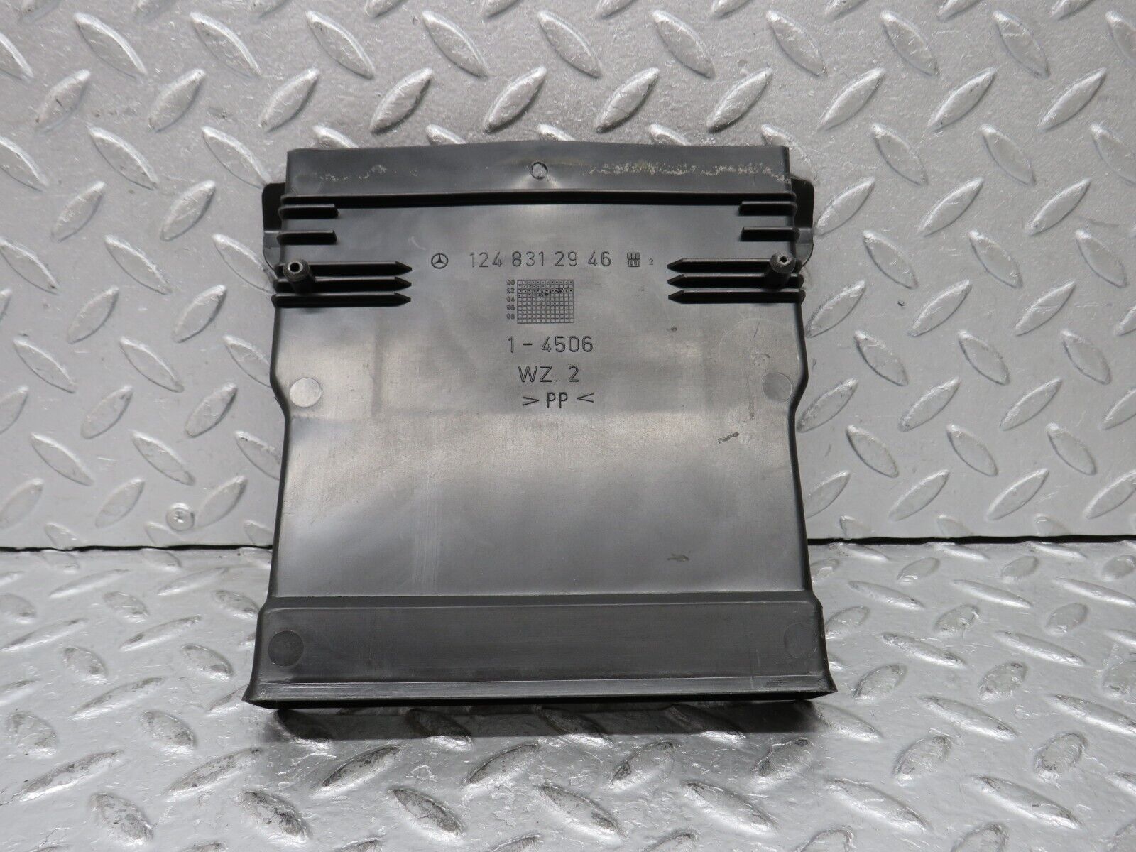 37958 Mercedes-Benz A124 320E Cabriolet Ventilation Air Duct Under Seat 1248312946