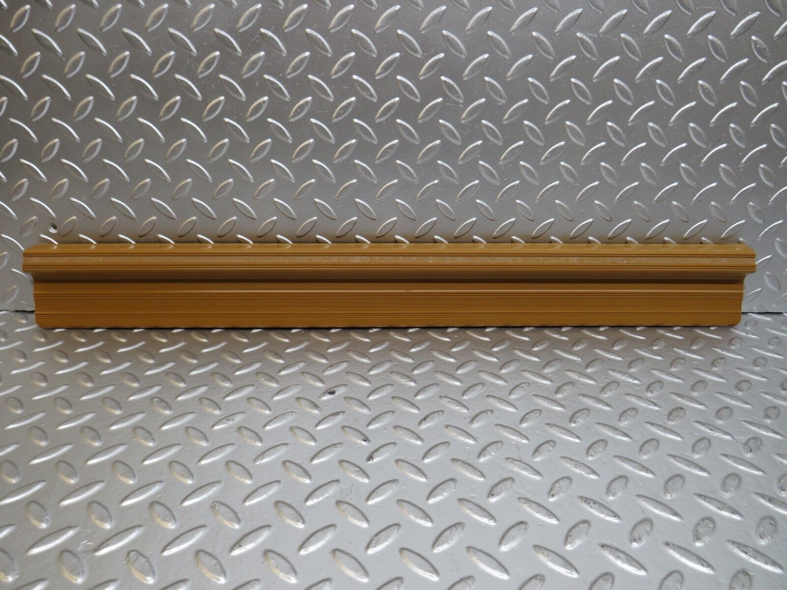 25434 Mercedes-Benz W123 200 Front Right Door Sill