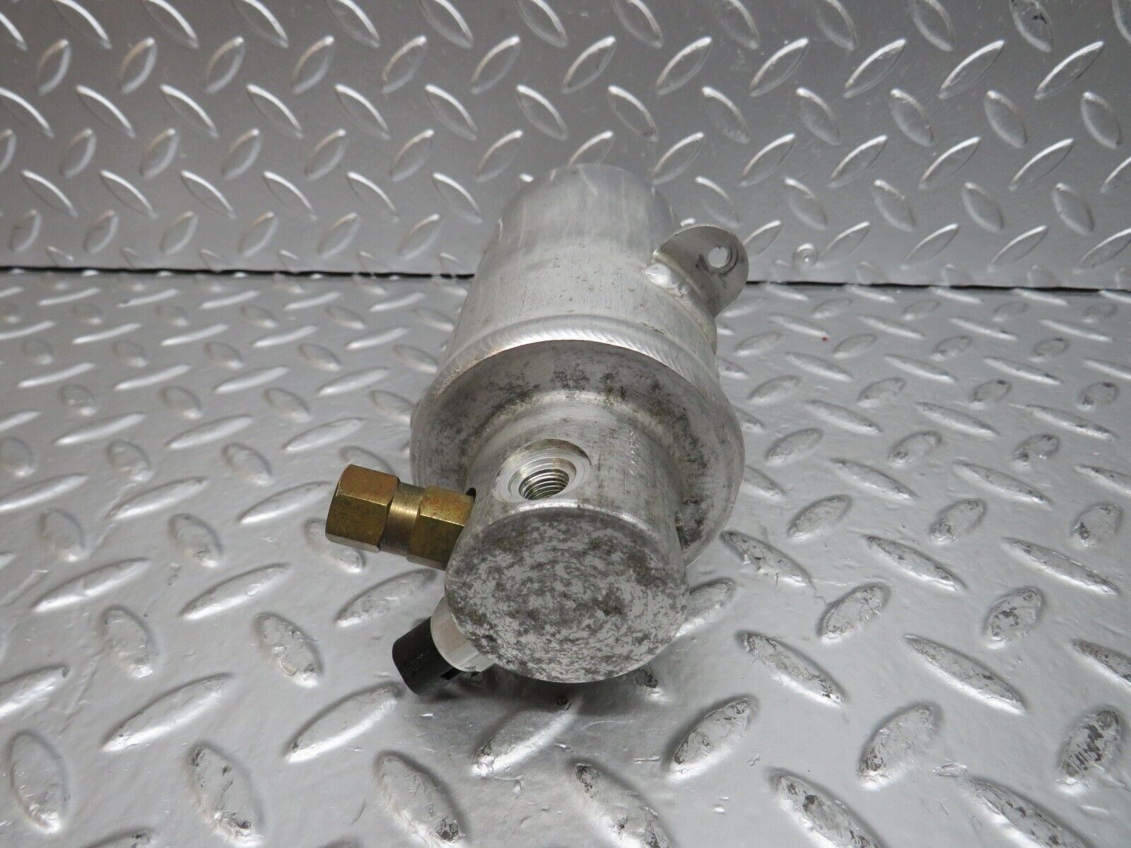 24890 Mercedes-Benz W140 S320 Air Conditioning Air Dryer