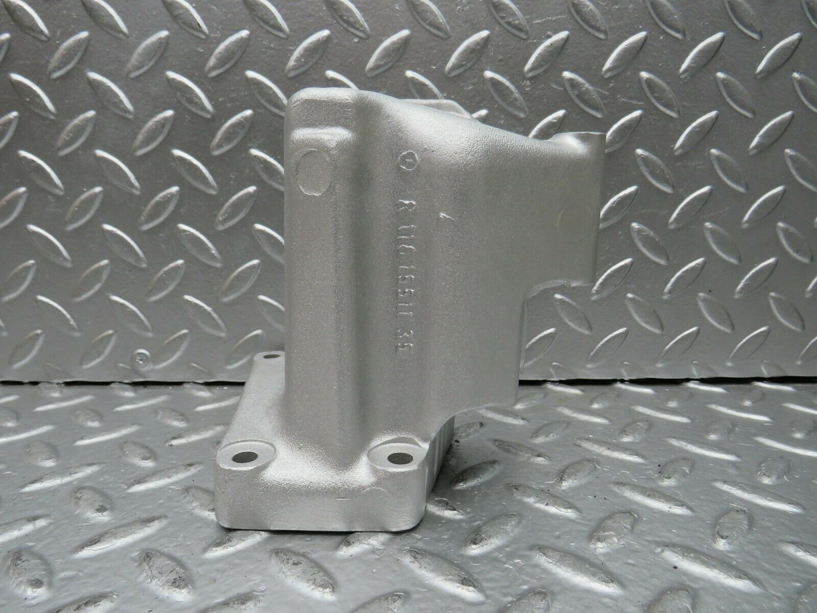 22829 Mercedes-Benz C107 450SLC Coupe Alternator Generator Bracket 1161551135