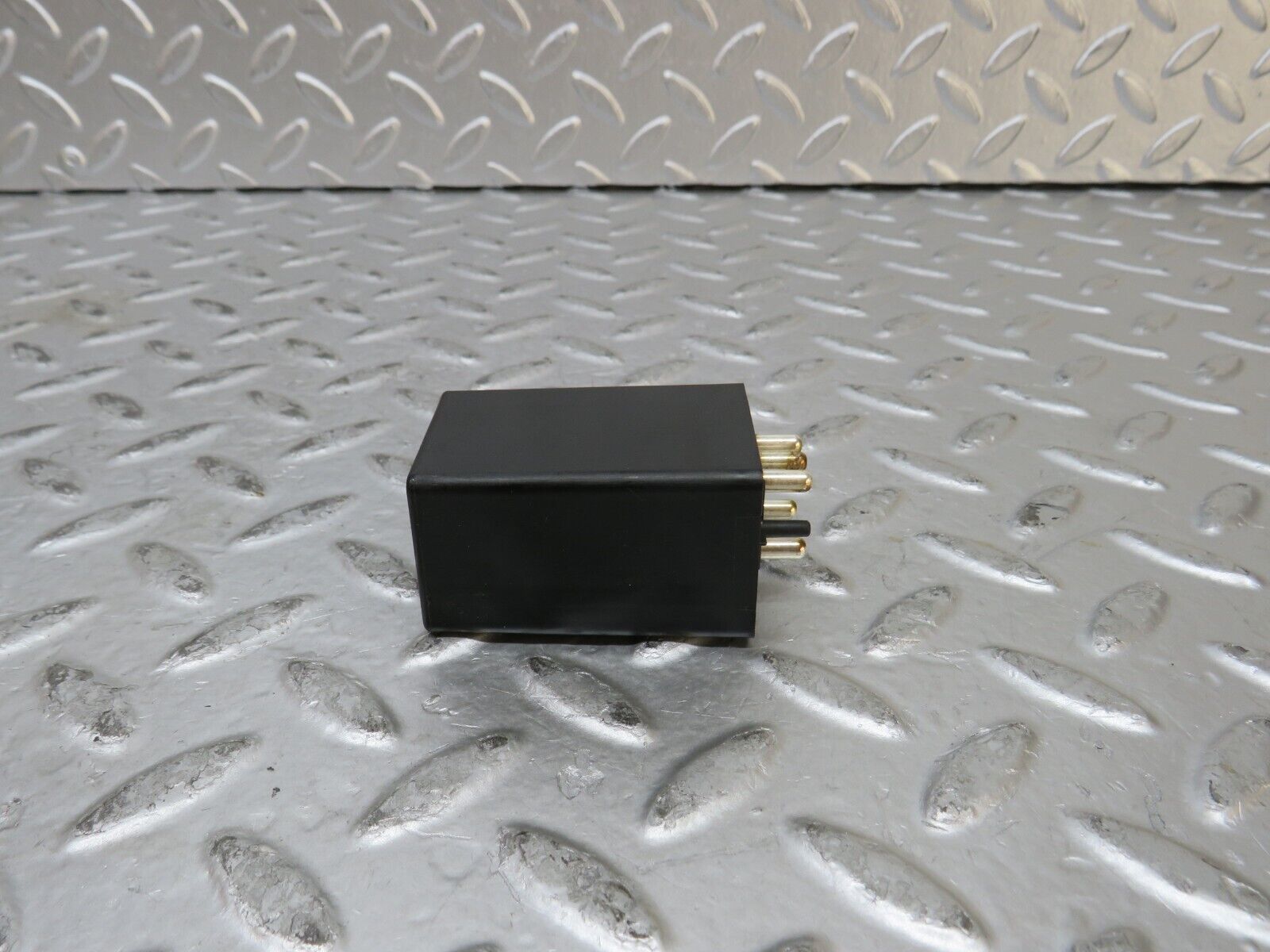 27547 Mercedes-Benz S124 300TE Wagon Kickdown Control Unit Relay 0035454805