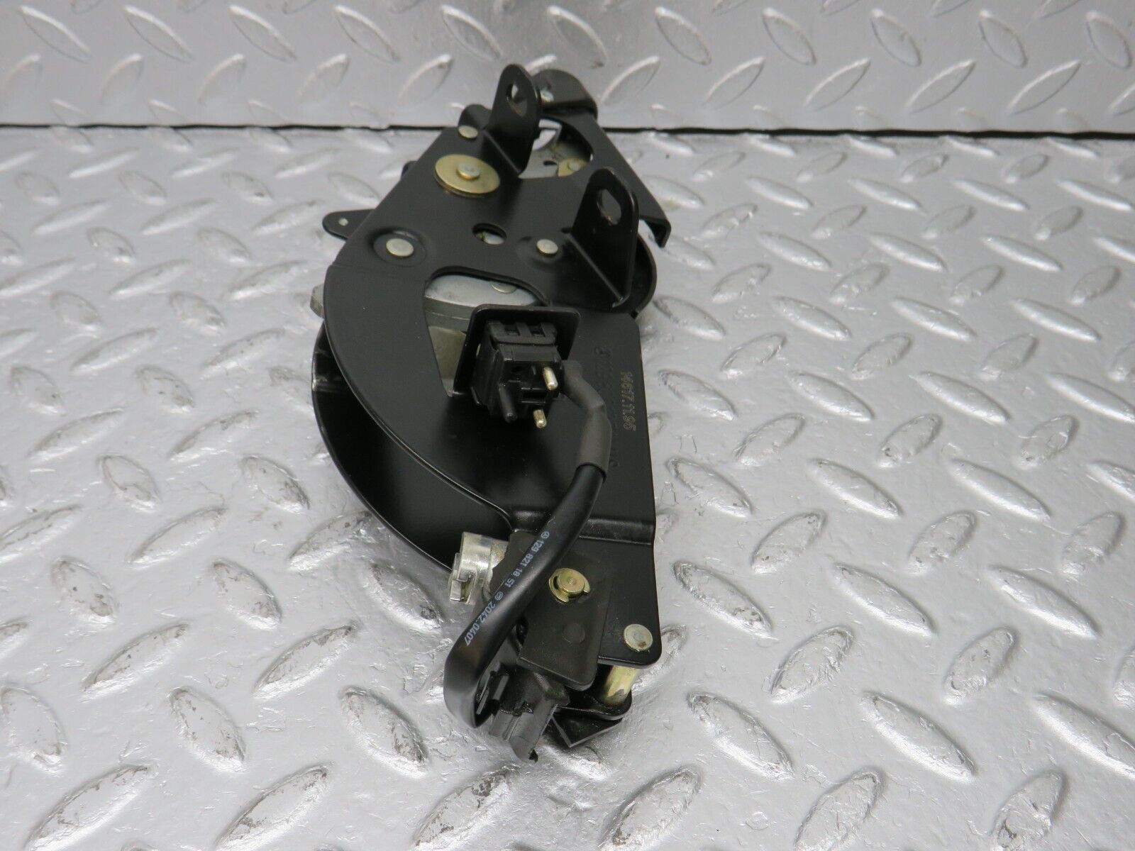 39613 Mercedes-Benz R129 320SL Coupe Rear Right Roof Lock Mechanism 1298001774