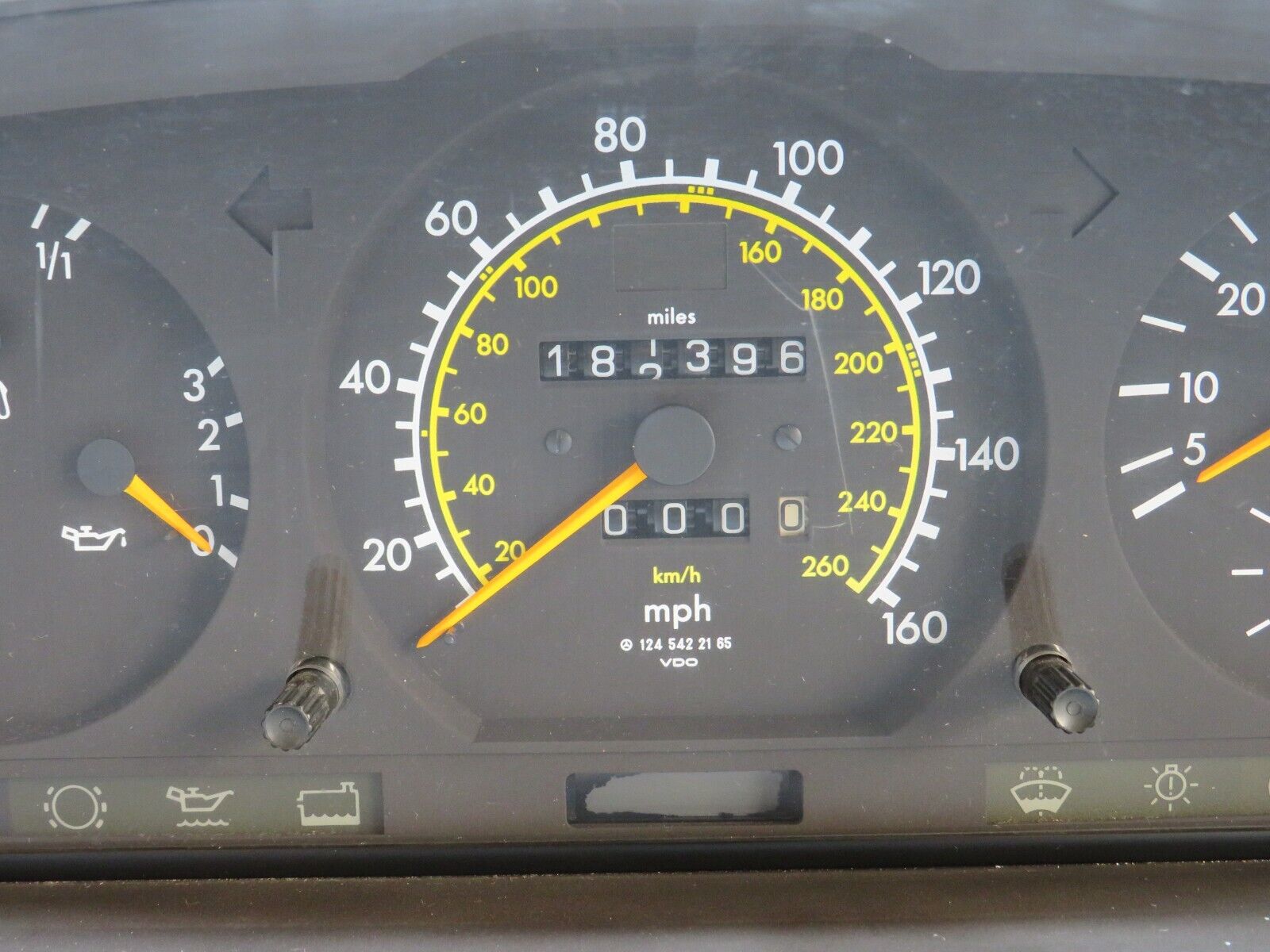 29204 Mercedes-Benz C124 320CE Coupe Instrument Cluster ASR 1244405447