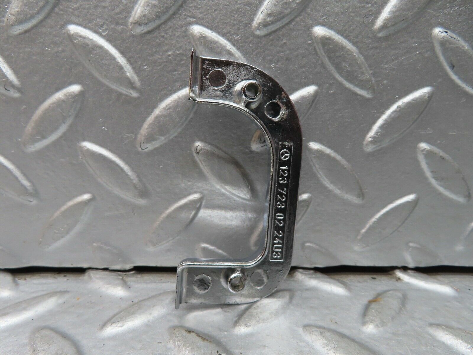 21489 Mercedes-Benz W126 300SE Right Chrome Door Latch Trim 1237230224