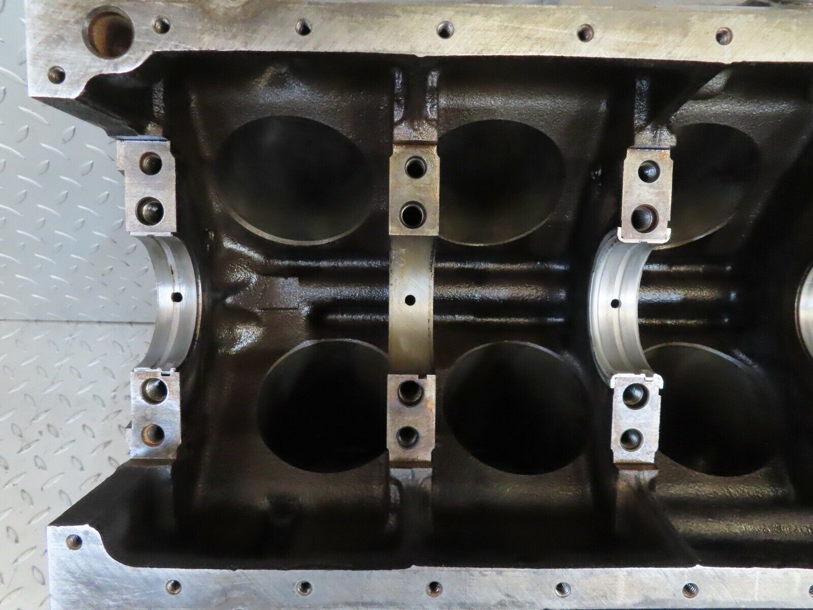 17827 Mercedes-Benz W116 450SEL Engine Block 1170111101 M117.986