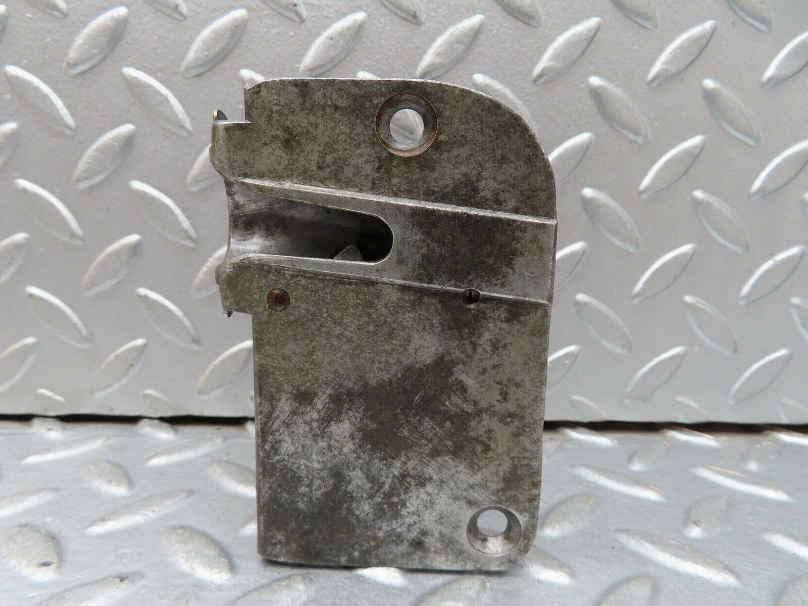 18770 Mercedes-Benz W120 W121 Ponton Rear Right Door Lock Mechanism