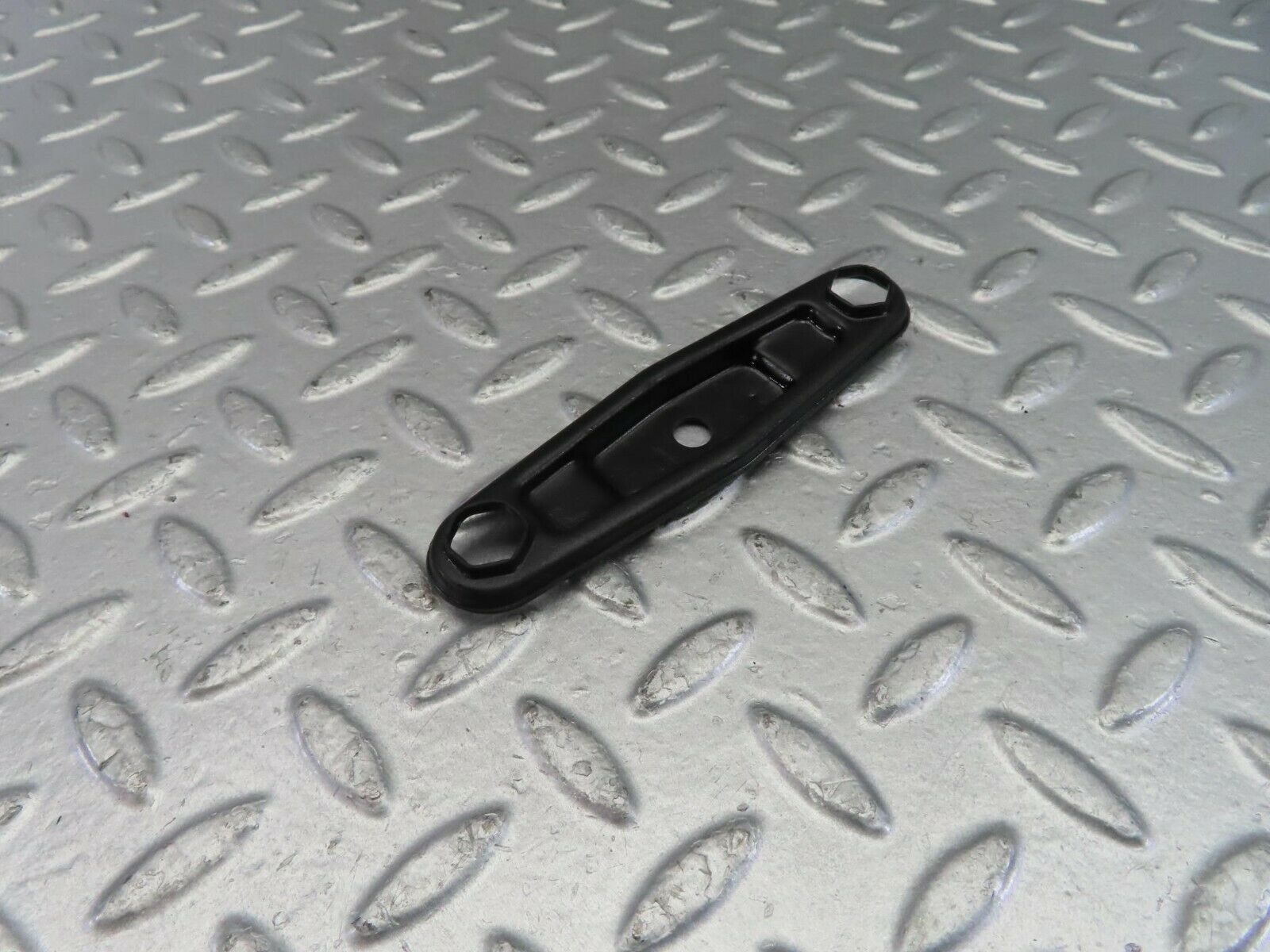 10854 Mercedes-Benz W123 230E Fuel Injector Nozzle Clamp Bracket