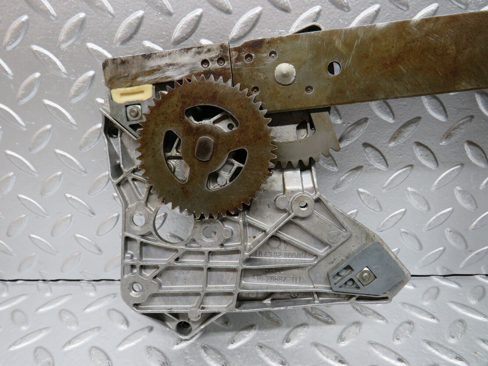 30171 Porsche 924 Left Door Power Window Regulator 477837375