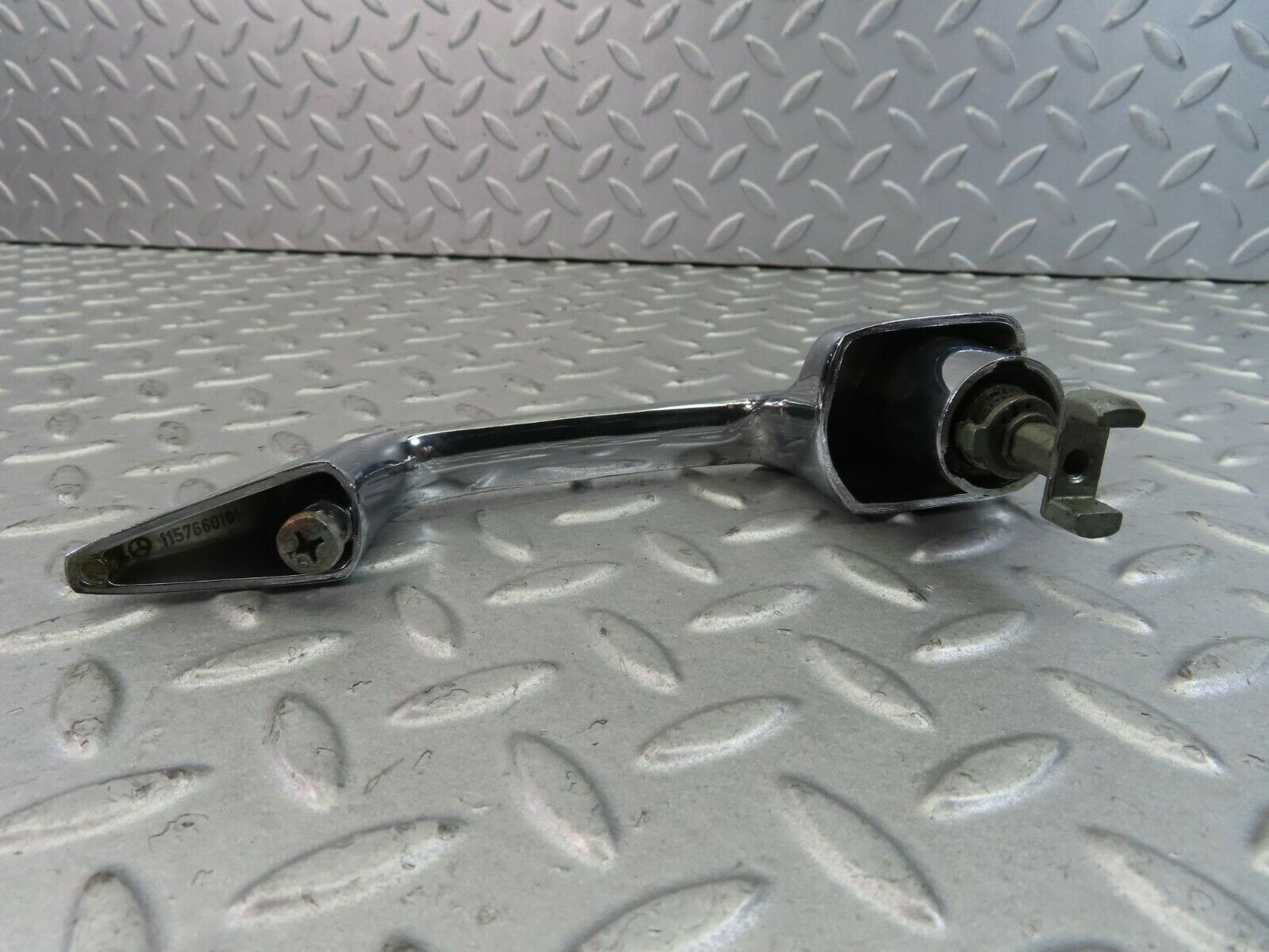 8787 Mercedes-Benz W115 Chrome Door Handle Front Left No Key 1157660101