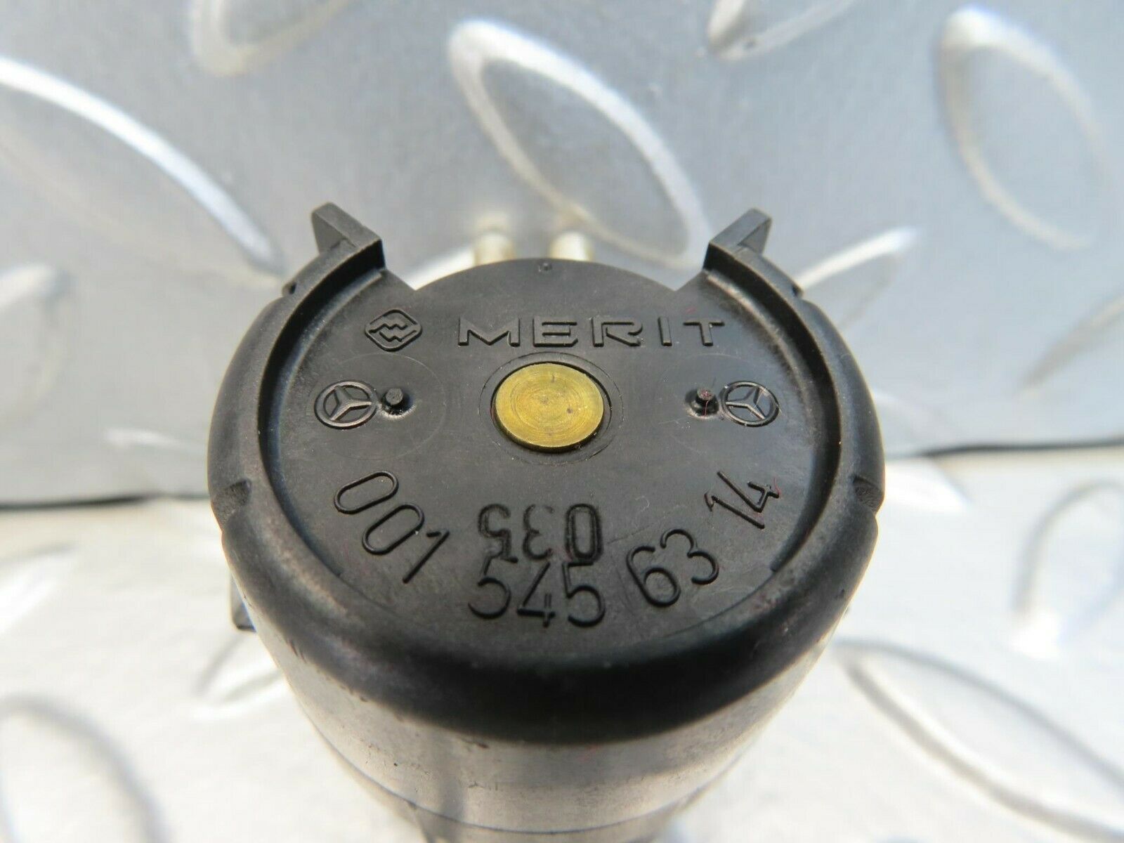 11498 Mercedes-Benz C123 230CE Coupe Gearbox Kickdown Switch 0015456314