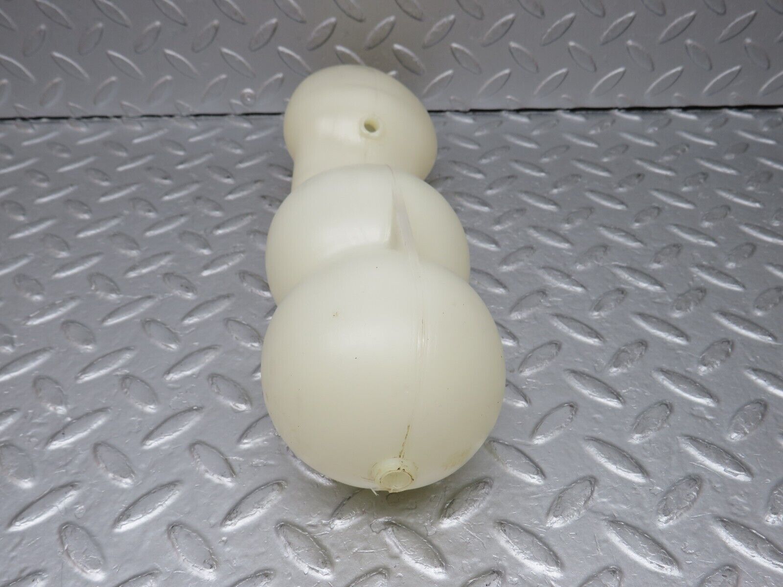 35998 Mercedes-Benz W126 420SE Vacuum Reservoir Tank