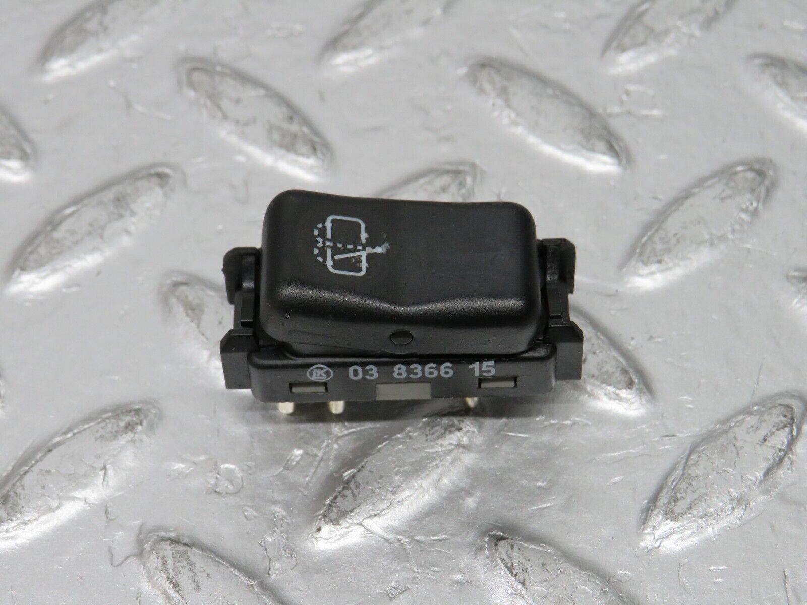 31379 Mercedes-Benz S124 220TE Wagon Tailgate Window Washer Switch 1248210051