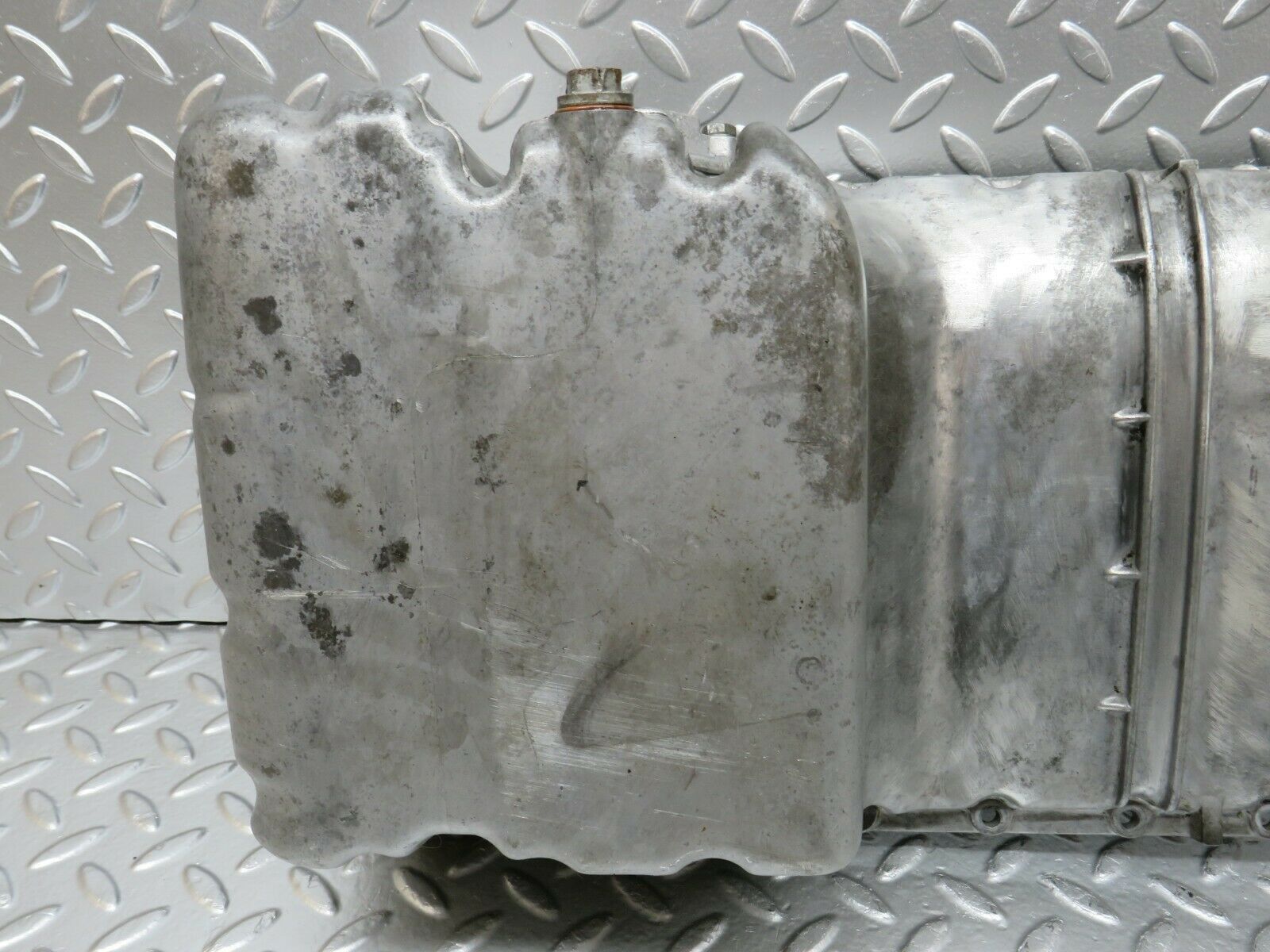 24432 Mercedes-Benz S124 220TE Wagon Oil Pan Oil Sump 1110140202