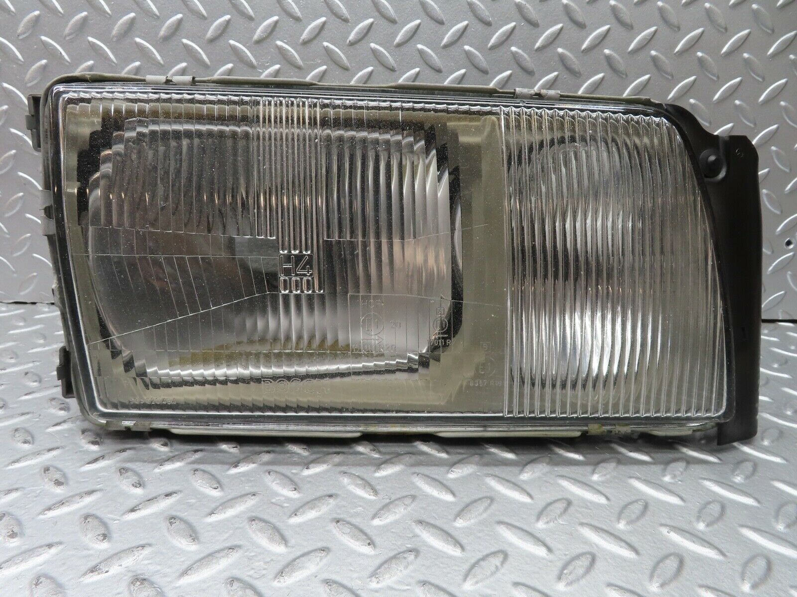 21613 Mercedes-Benz W126 300SE Headlight Right Side Bosch RHD 1268209361