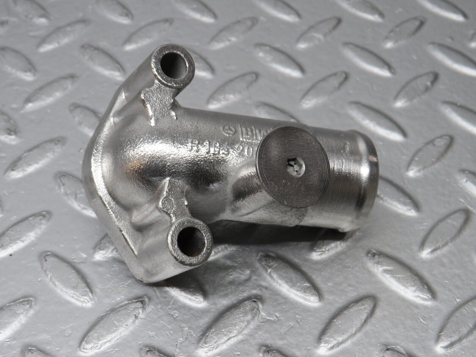 38633 Mercedes-Benz R129 280SL Coupe Coolant Flange Pipe 1042030431