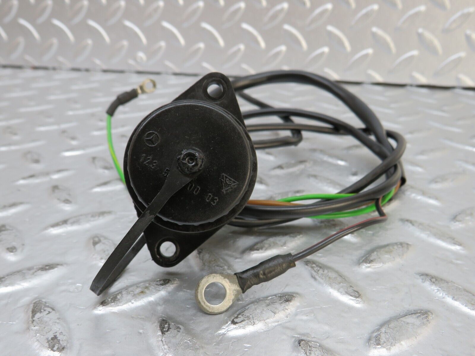 27155 Mercedes-Benz W123 280E Diagnostic Connector 1235450026