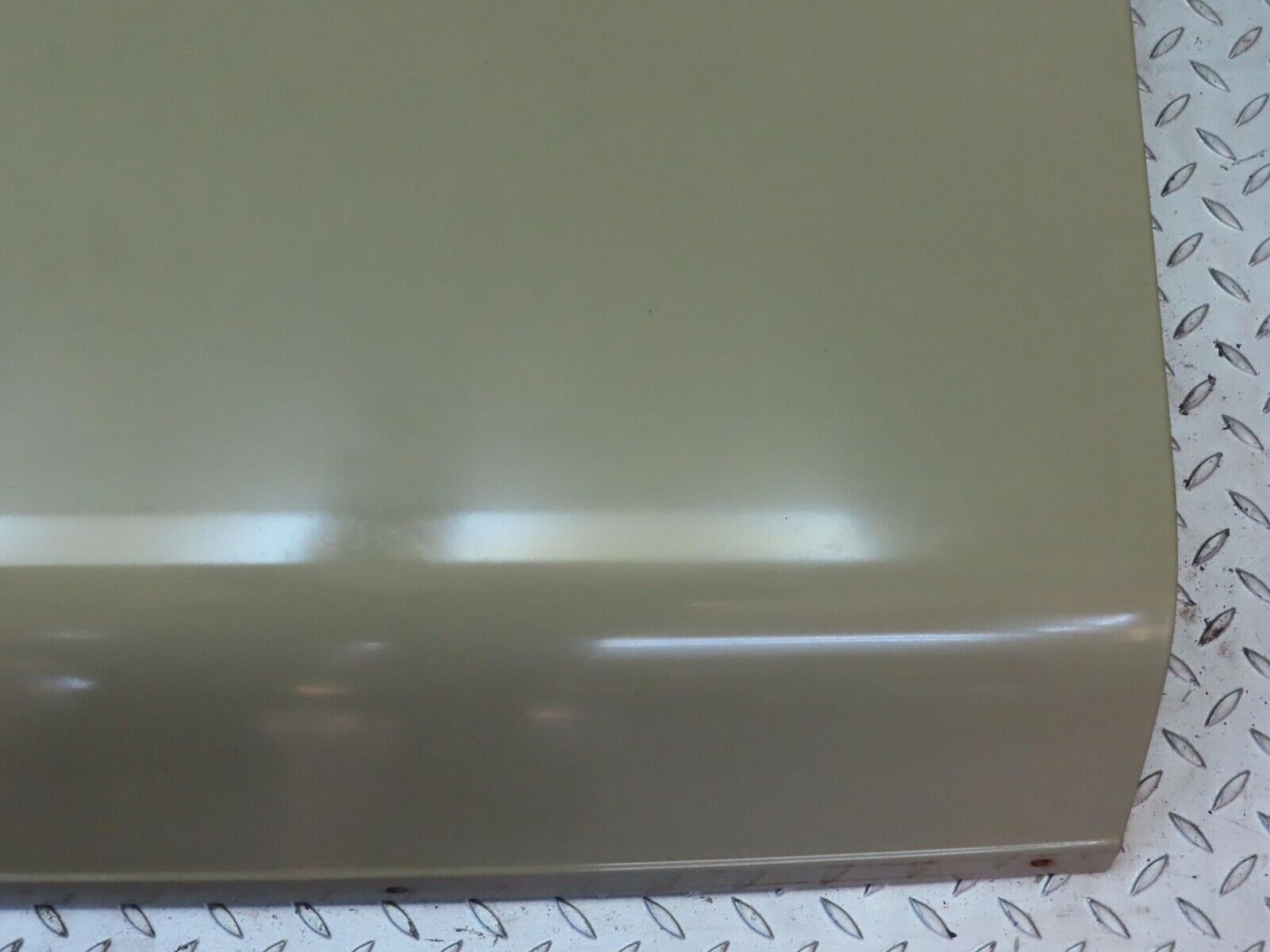 13643 Mercedes-Benz W123 200 Boot Lid Trunk Door