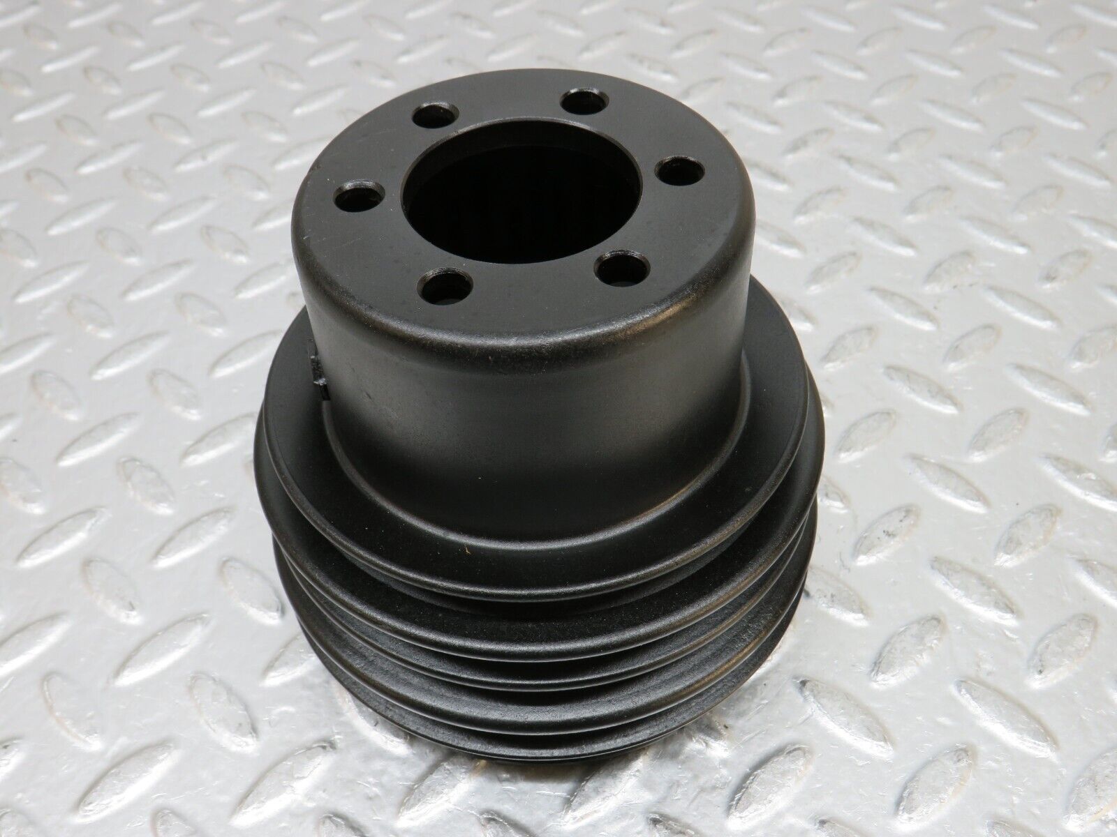 0222 Mercedes-Benz W116 350SE Crankshaft Pulley