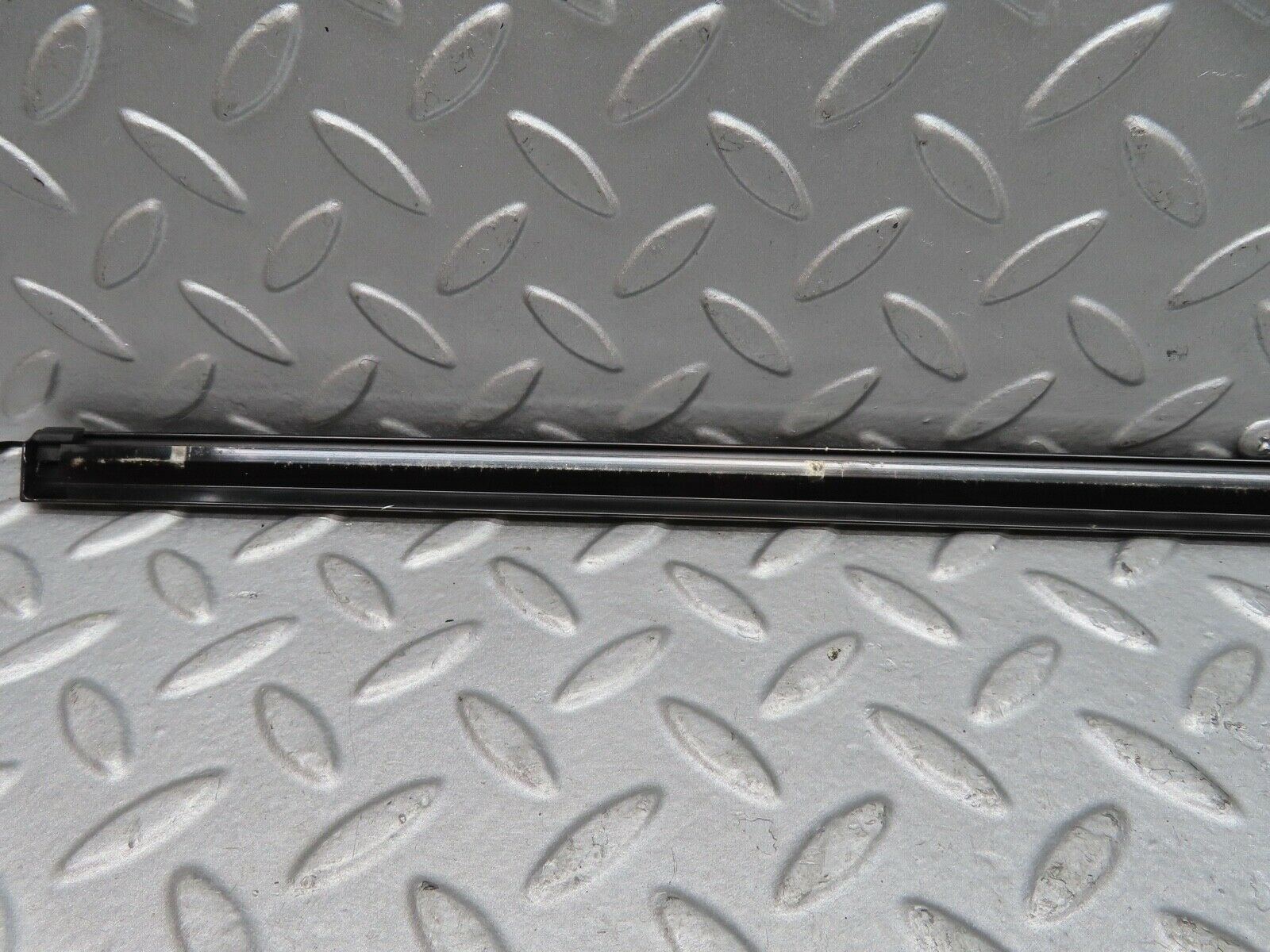 17378 Mercedes-Benz R129 300SL Coupe Right Door Chrome Trim