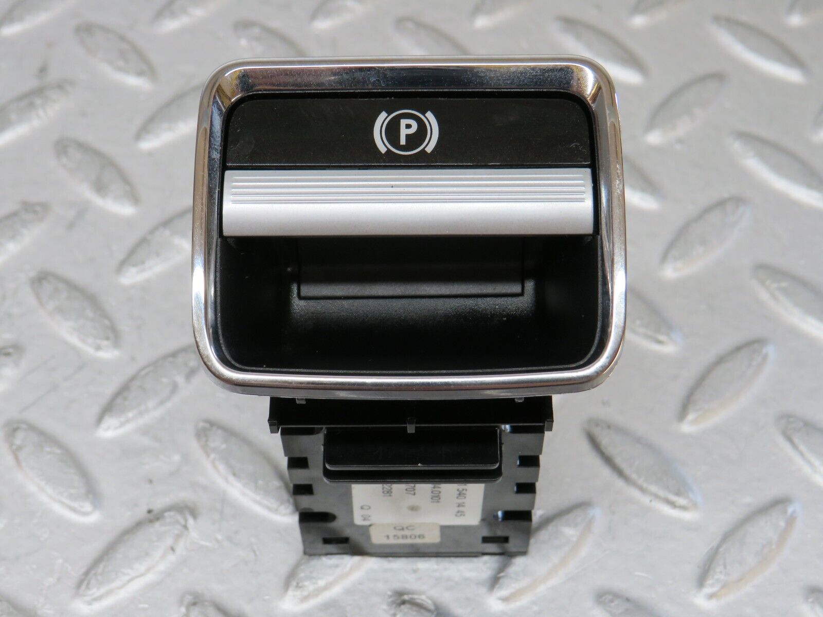 35140 Mercedes-Benz W221 Electric Parking Brake Release Switch 2215401445