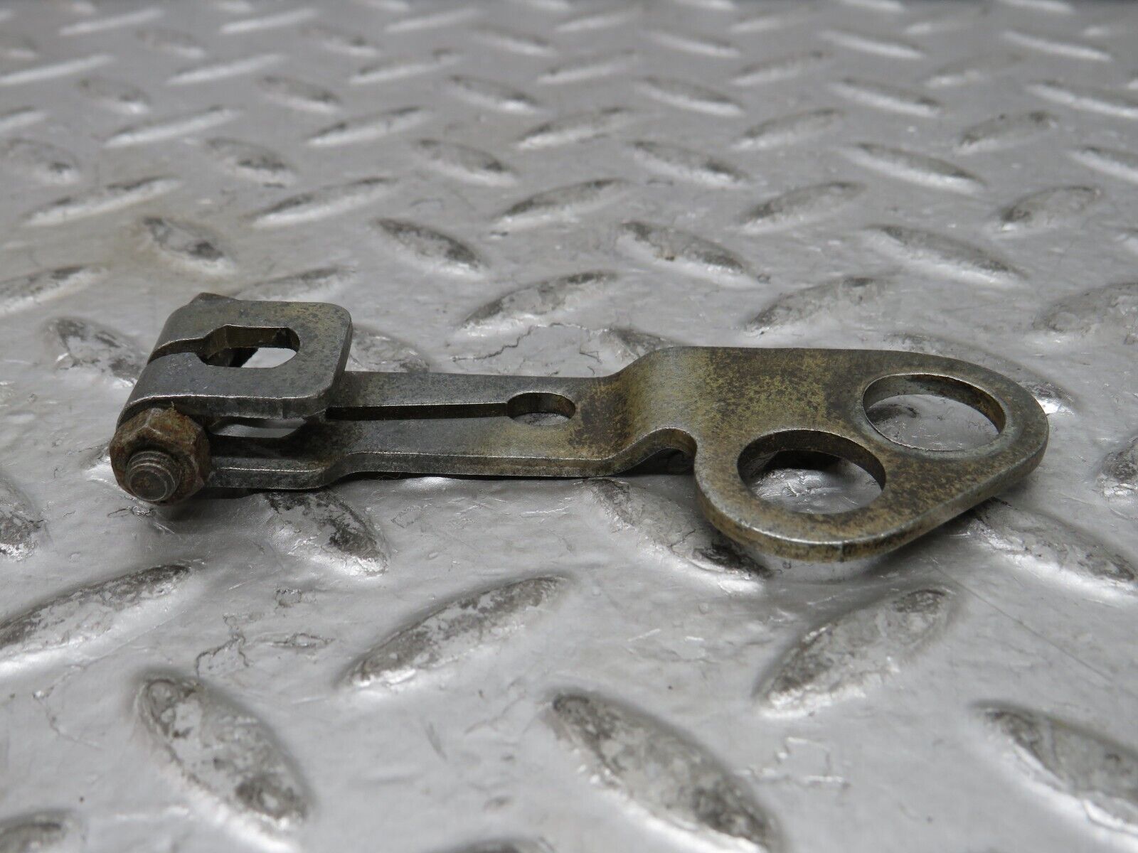 27463 Mercedes-Benz W123 280E Gearbox Linkage Bracket