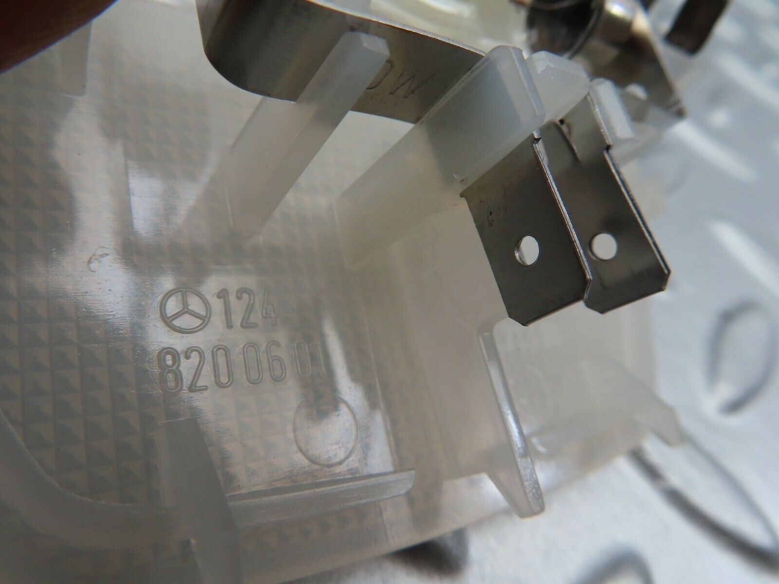 6460 Mercedes-Benz S124 E220 Wagon Rear Interior Dome Light 1248200601