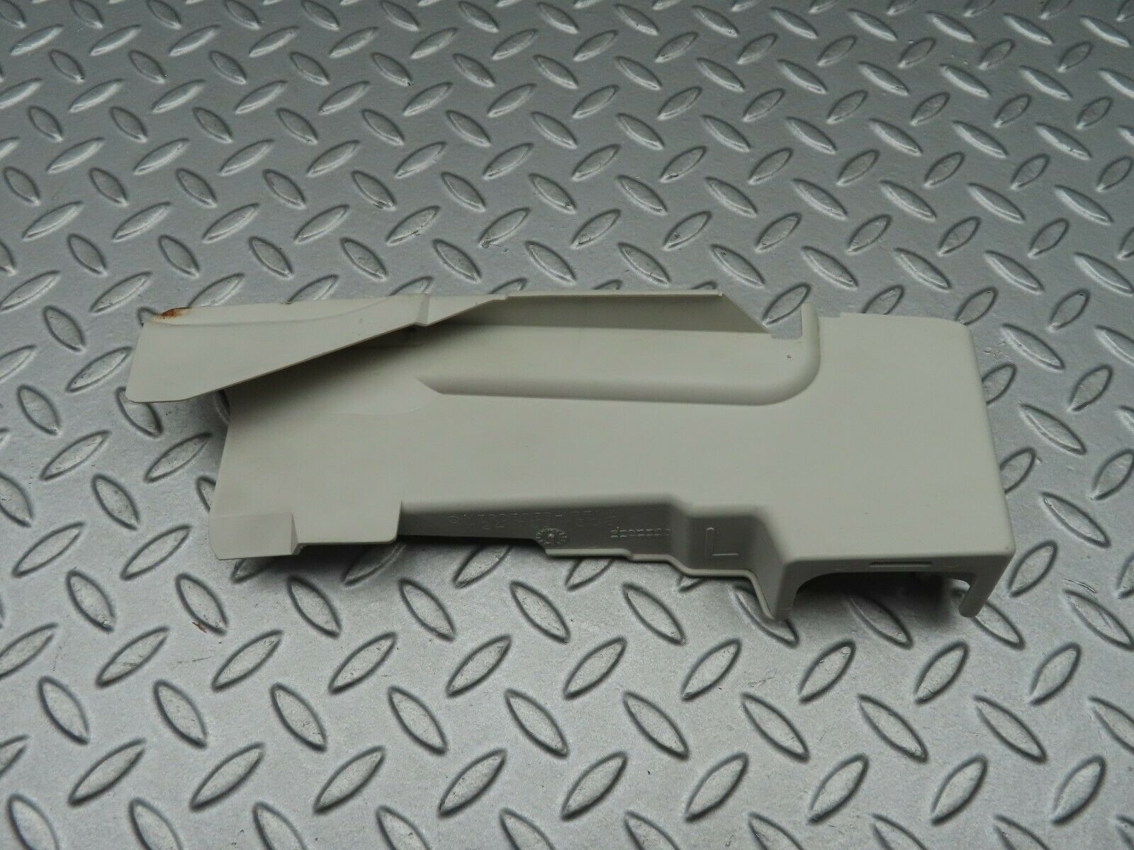 5288 Mercedes-Benz W124 230E Lock Cover Front Left 1247231308