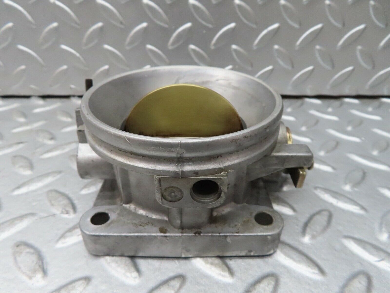 17822 Mercedes-Benz W116 450SEL Throttle Body Valve