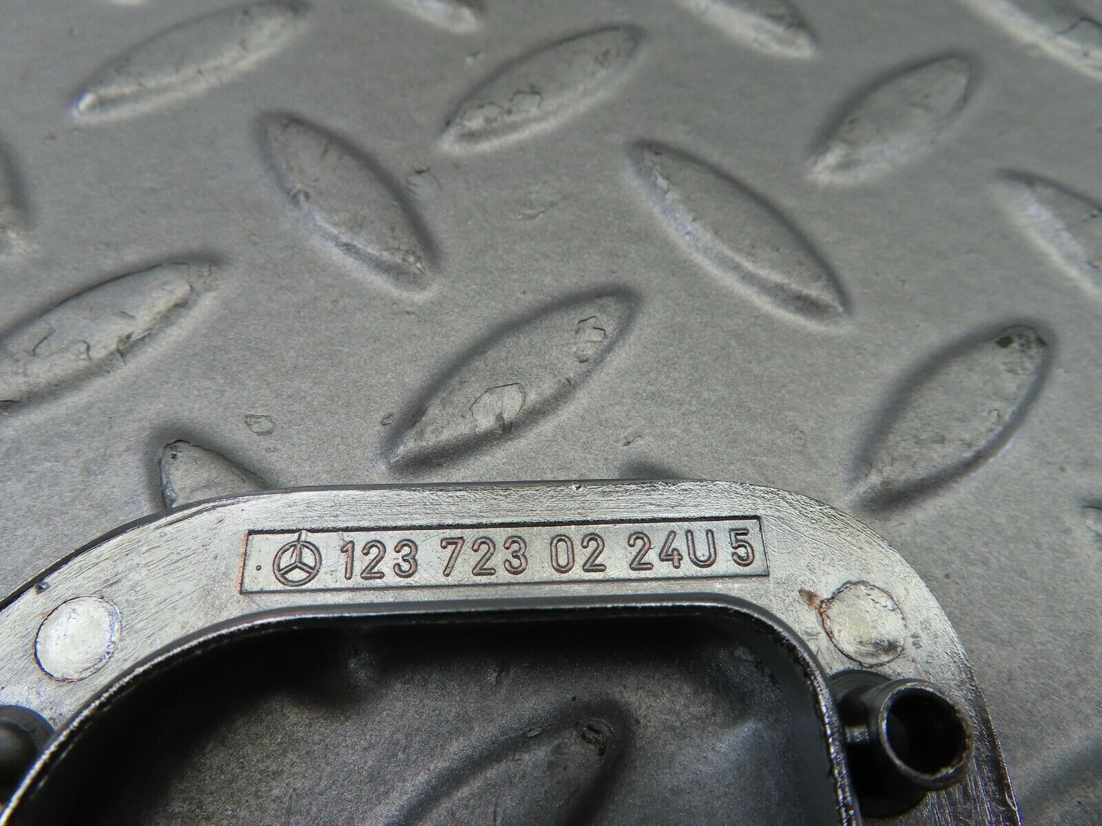 7618 Mercedes-Benz S123 230TE Wagon Right Chrome Door Latch Trim 1237230224