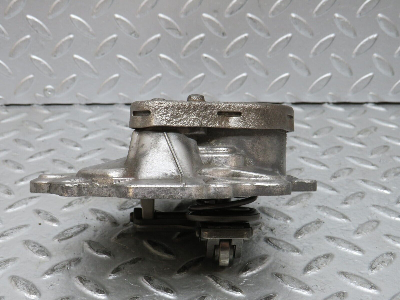 27772 Mercedes-Benz S124 300TE Wagon Vacuum Pump Pierburg 0002303165