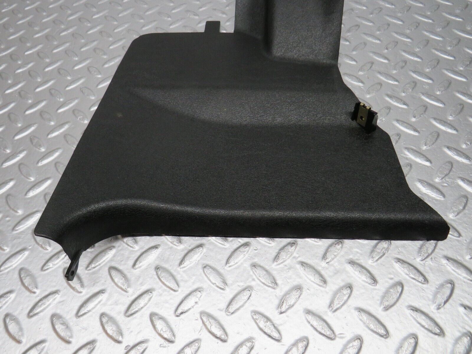 31665 Mercedes-Benz W201 190LE 1.8L Kick Panel Right Black 2016880606