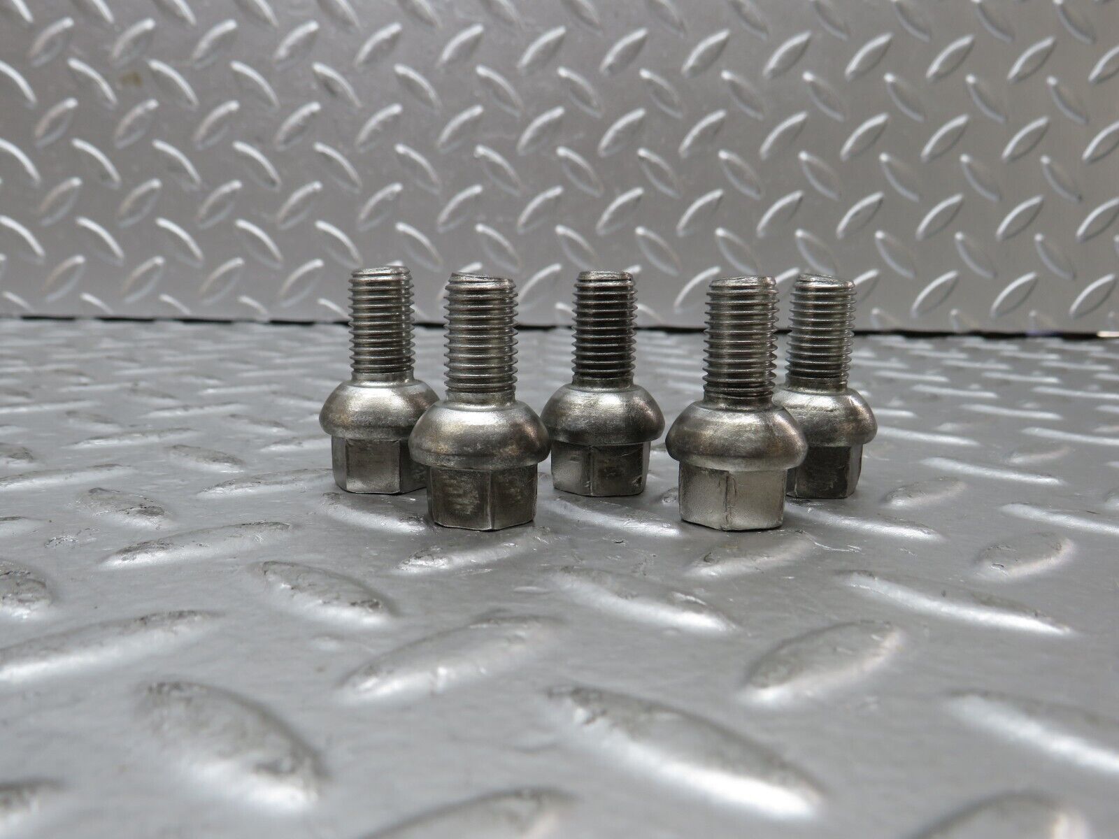 27431 Mercedes-Benz 5x Steel Wheel Lug Bolt M12x1.5