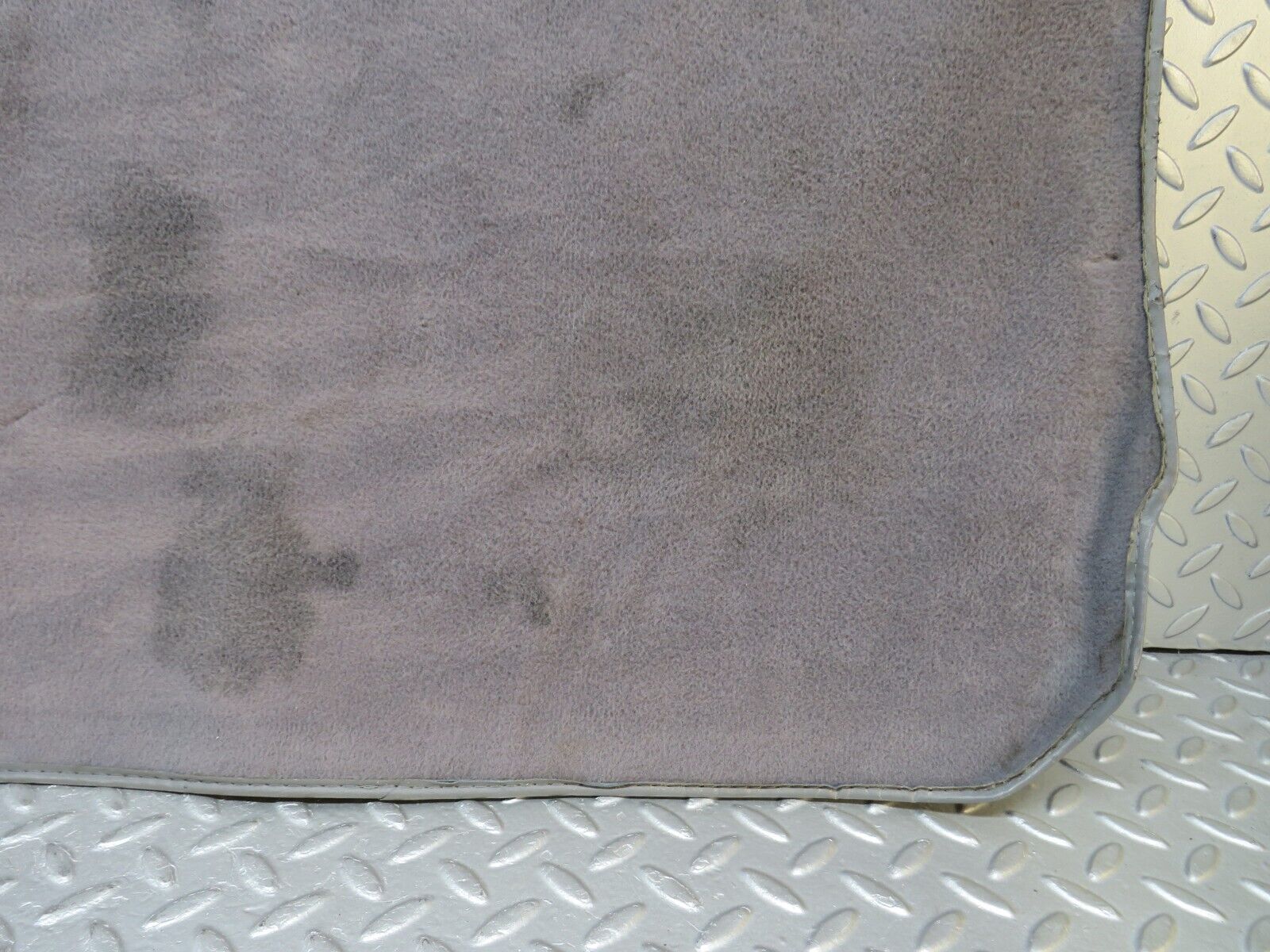 39527 Mercedes-Benz R129 320SL Coupe Trunk Boot Floor Carpet Grey