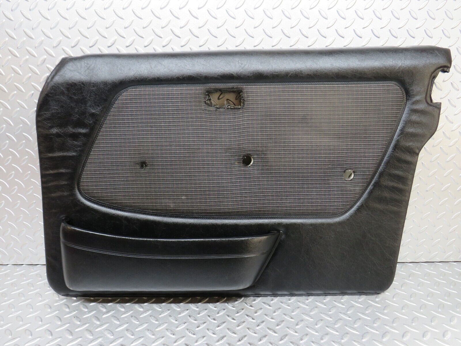 28204 Mercedes-Benz S123 240D Wagon Front Right Door Card Black