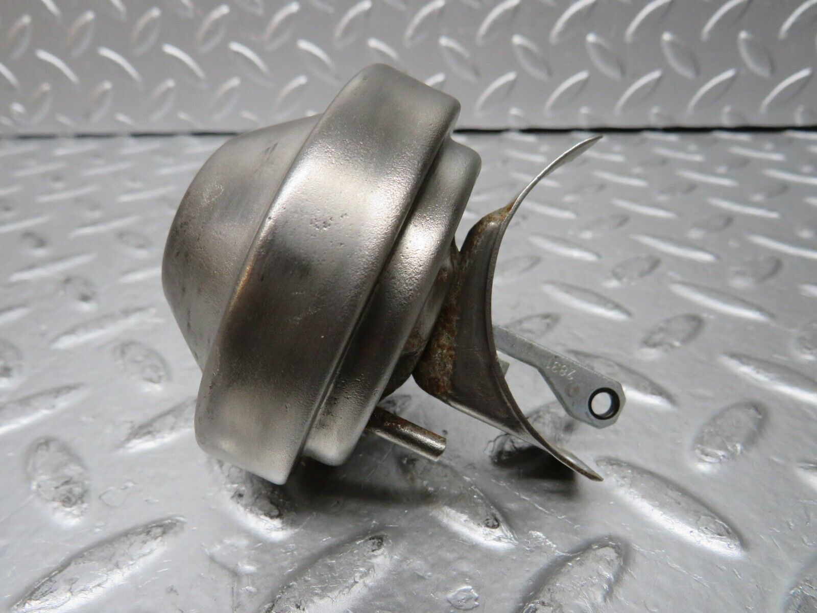 29861 Mercedes-Benz W123 230 Ignition Distributor Vacuum Control Valve