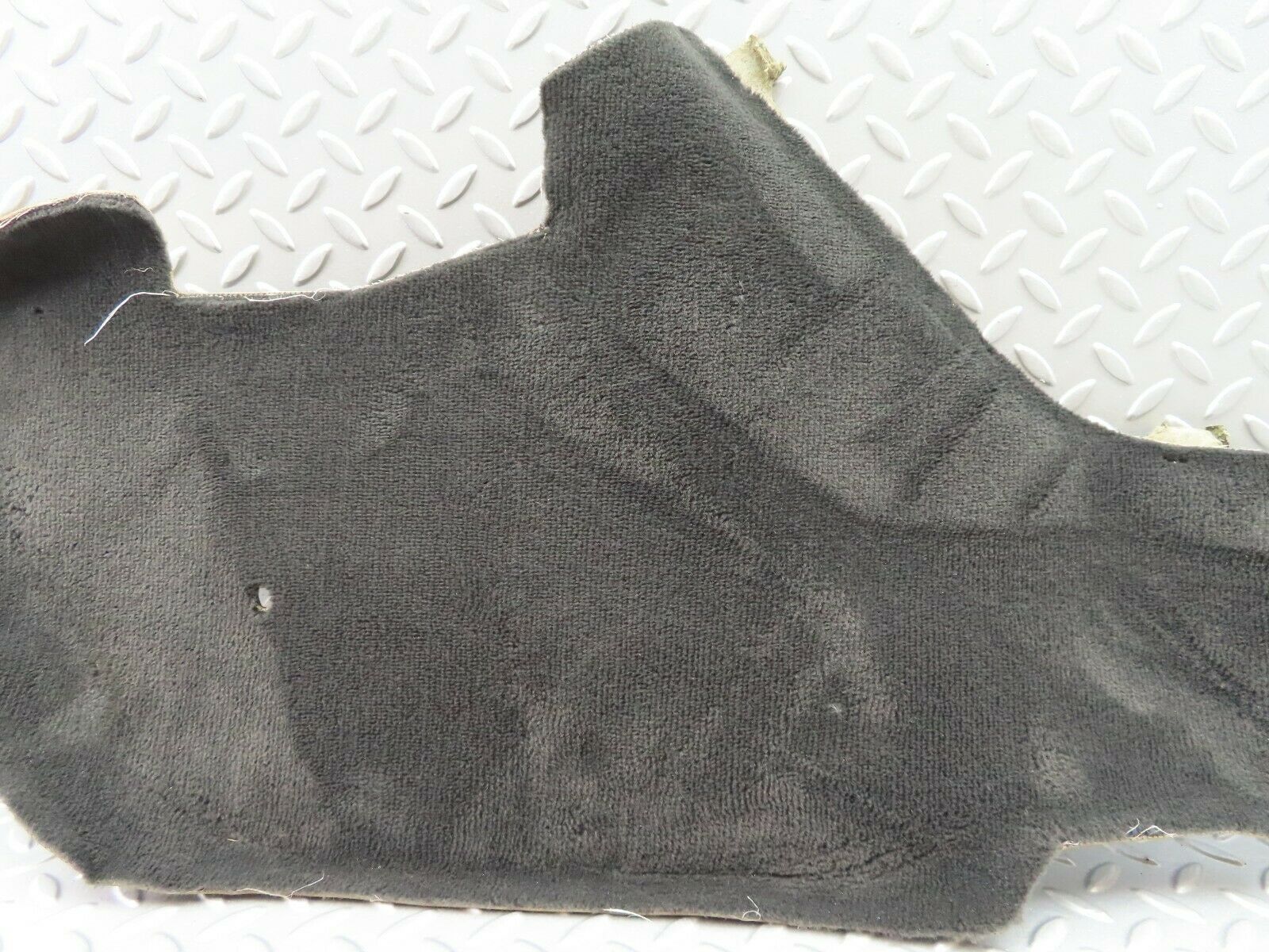 6652 Mercedes-Benz S124 E220 Wagon Centre Console Cover Carpet Left Side
