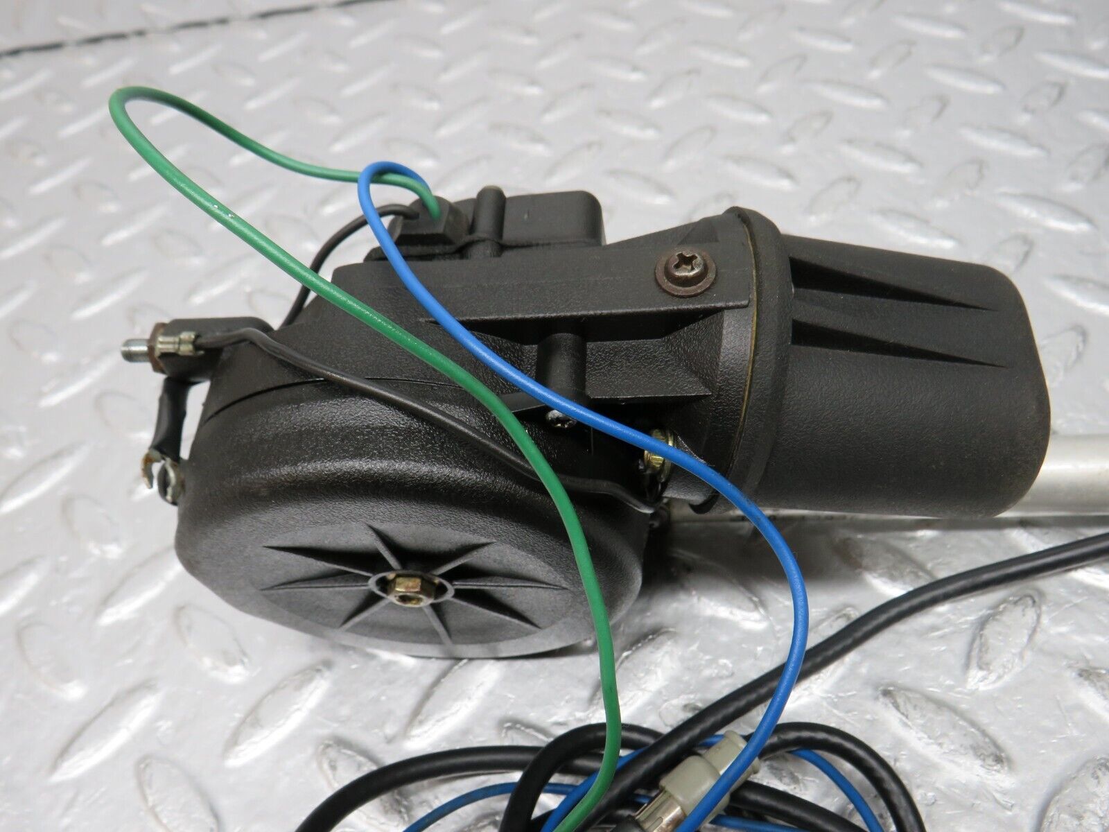 34368 Mercedes-Benz C126 380SEC Coupe Electric Antenna