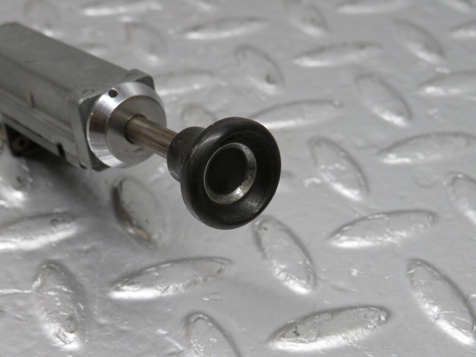 40453 Mercedes-Benz W110 230 Carburettor Choke Cable Pull Switch