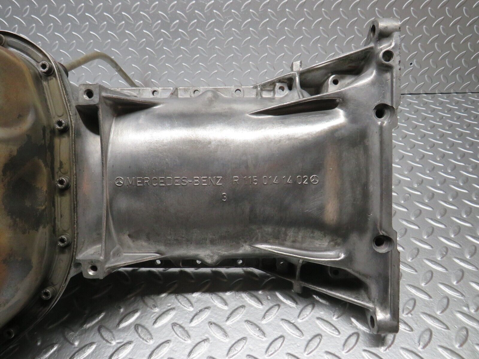 31169 Mercedes-Benz W123 200D Oil Pan Oil Sump 1150141402