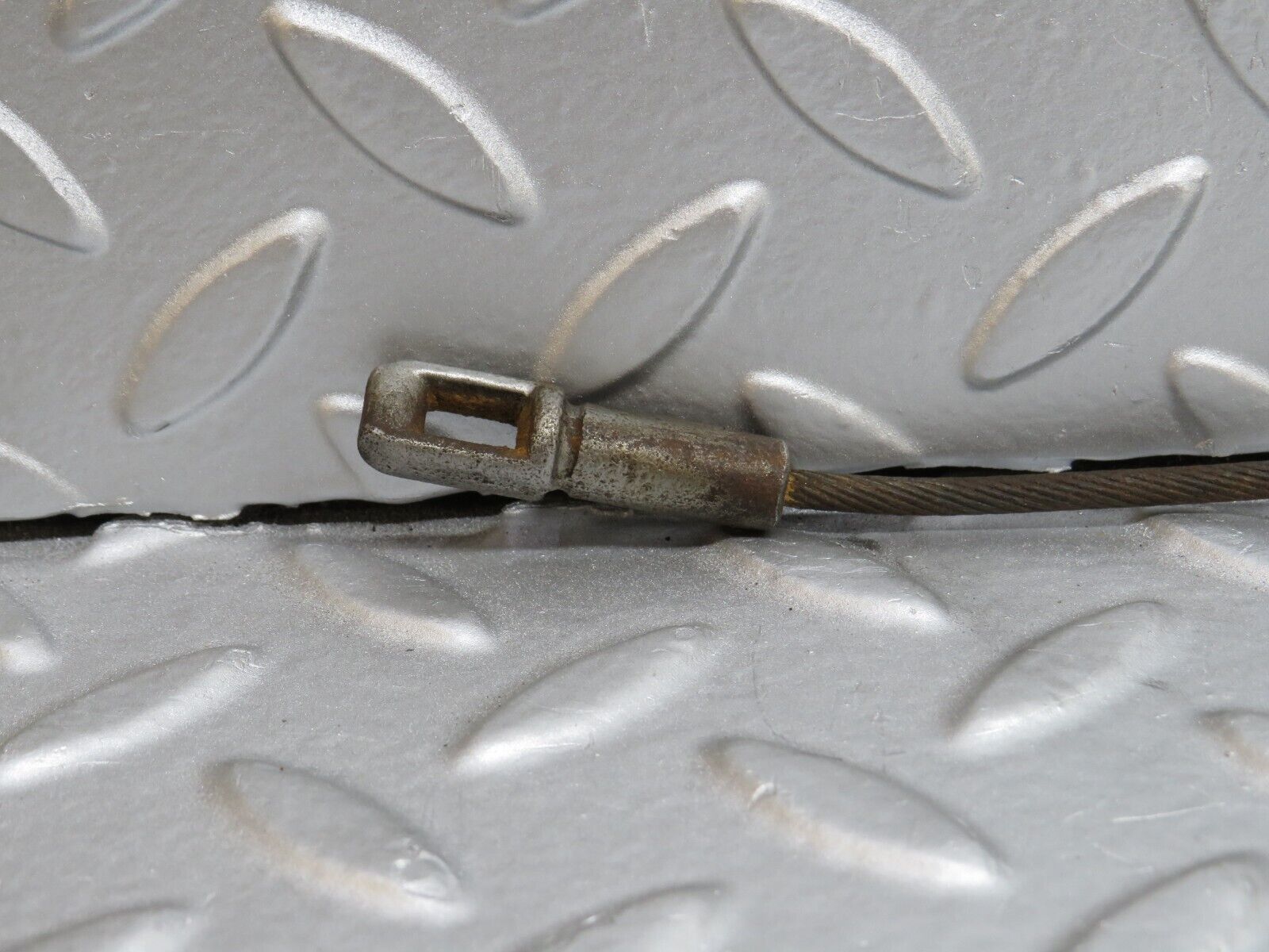 40455 Mercedes-Benz W110 230 Handbrake Cable Handbrake Pulley 1104200790